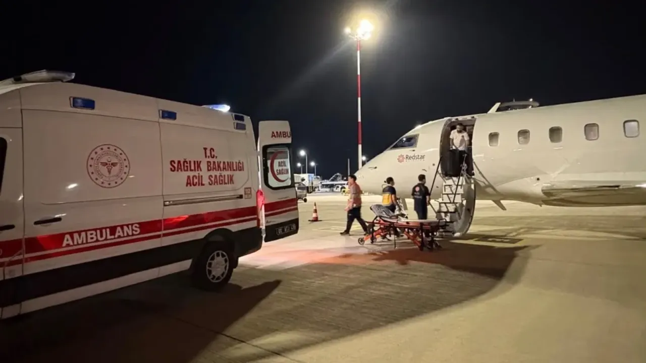 Bali’de kaza geçiren genç ambulans uçakla Adana’ya getirildi