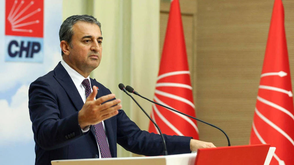 Burhanettin Bulut ve 8 milletvekilinin CHP üyeliği silindi