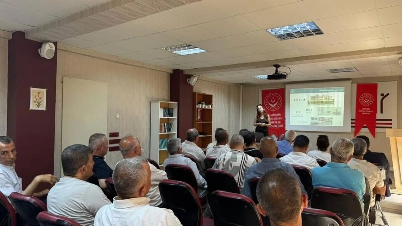 Yüreğir’de muhtarlara sosyal hizmetler anlatıldı