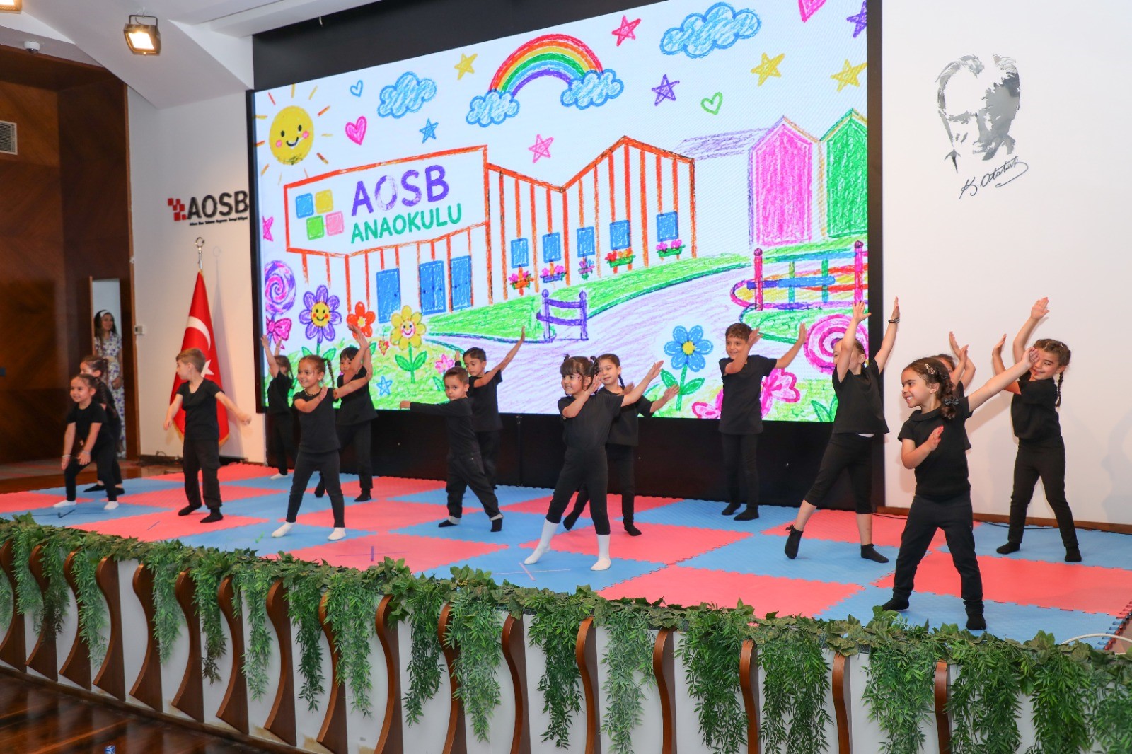 AOSB Anaokulu'nda ilk mezuniyet heyecanı