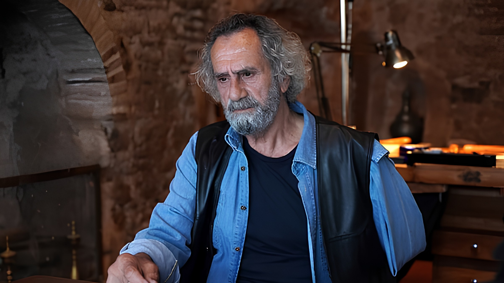 Adanalı usta oyuncu Menderes Samancılar ameliyat oldu
