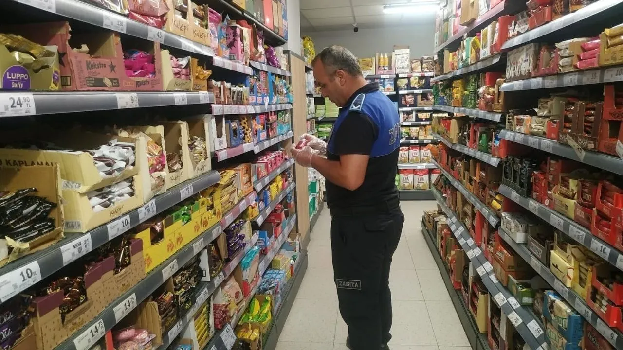 Yumurtalık’ta marketler mercek altında