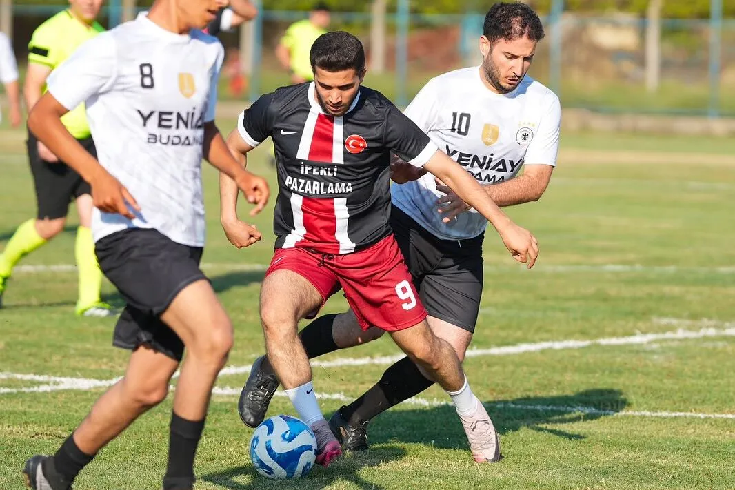 Yunusoğlu Futbol Turnuvası başladı