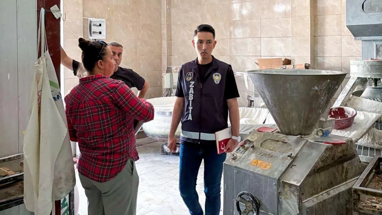 Karataş’ta fırınlara hijyen ve gramaj denetimi