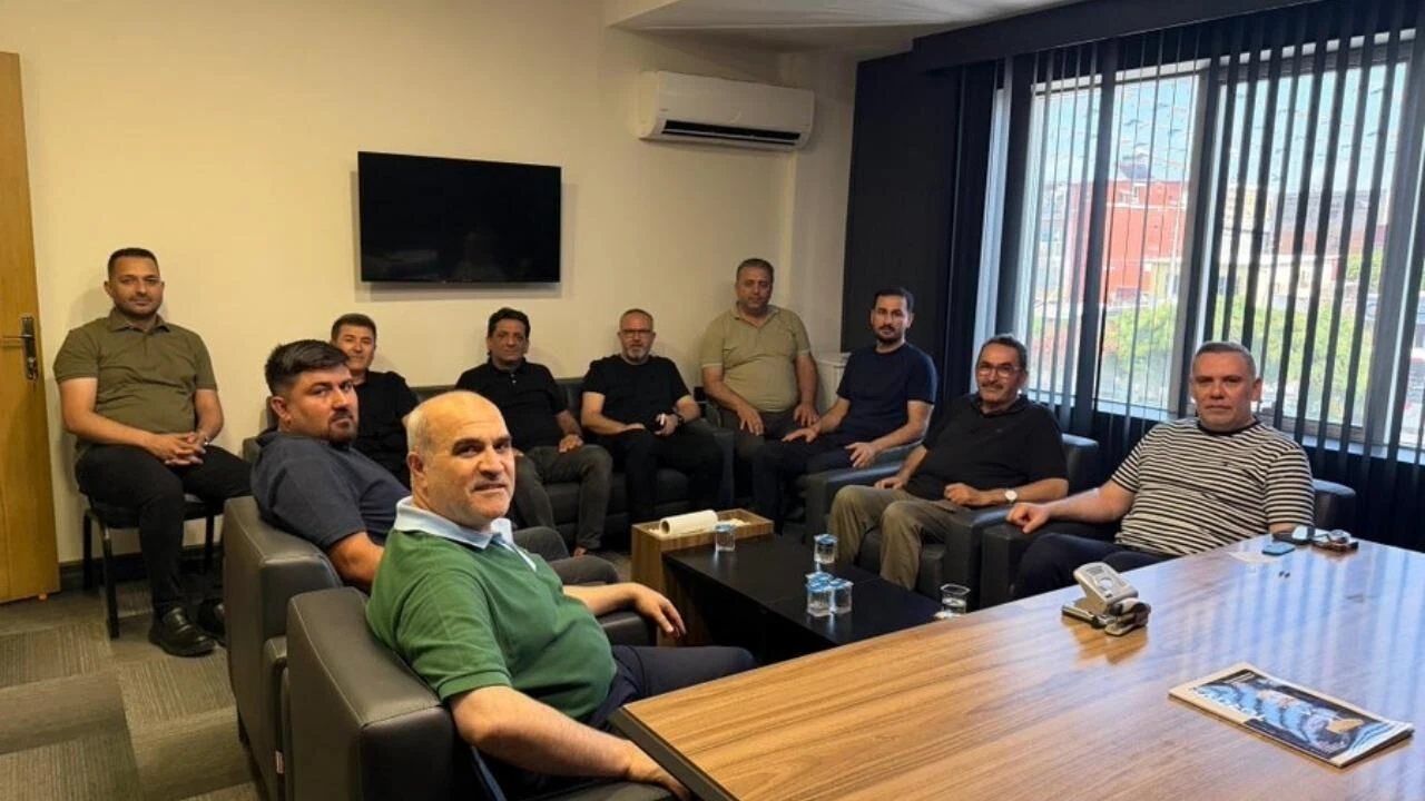 Abdullah Doğru’dan AK Parti Adana İl Başkanlığına ziyaret