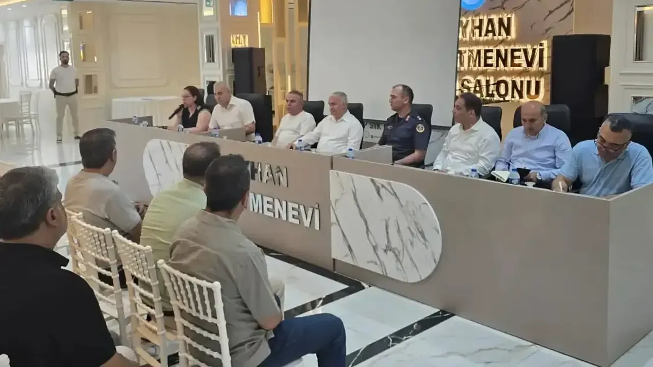Ceyhan’da okul çevresi güvenliği masaya yatırıldı