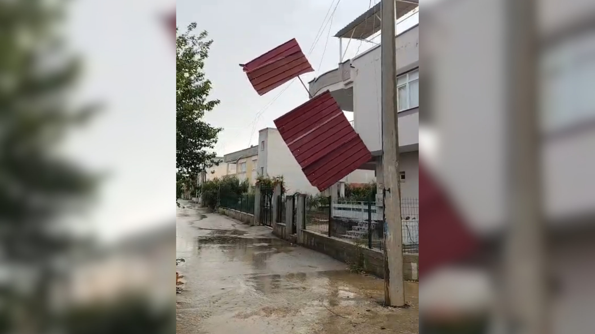 Adana’nın kuzeyinde kuvvetli rüzgar hasara yol açtı
