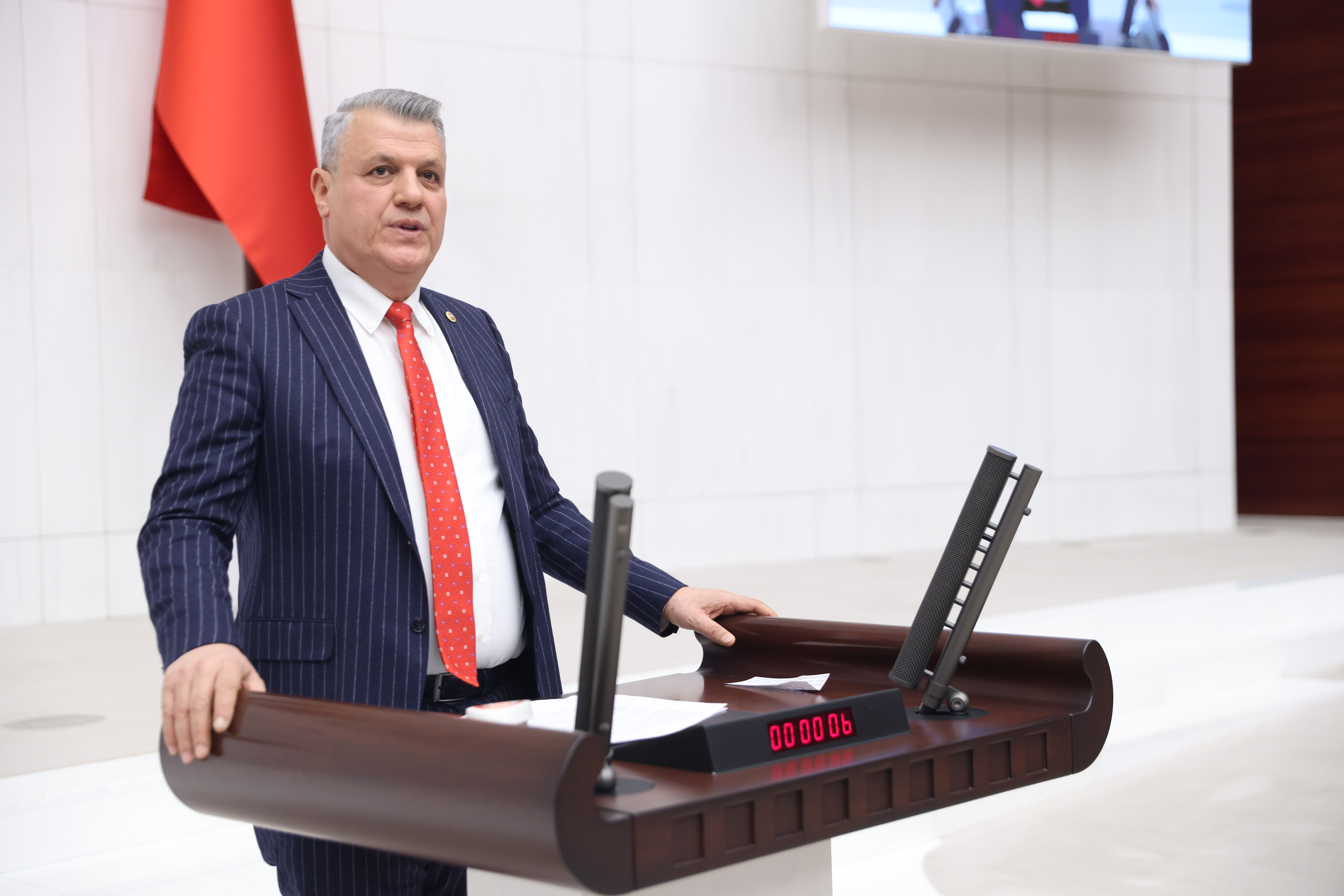 CHP Adana Milletvekili Ayhan Barut: “Vatandaşın bireysel borcu 7 trilyonu geçti”