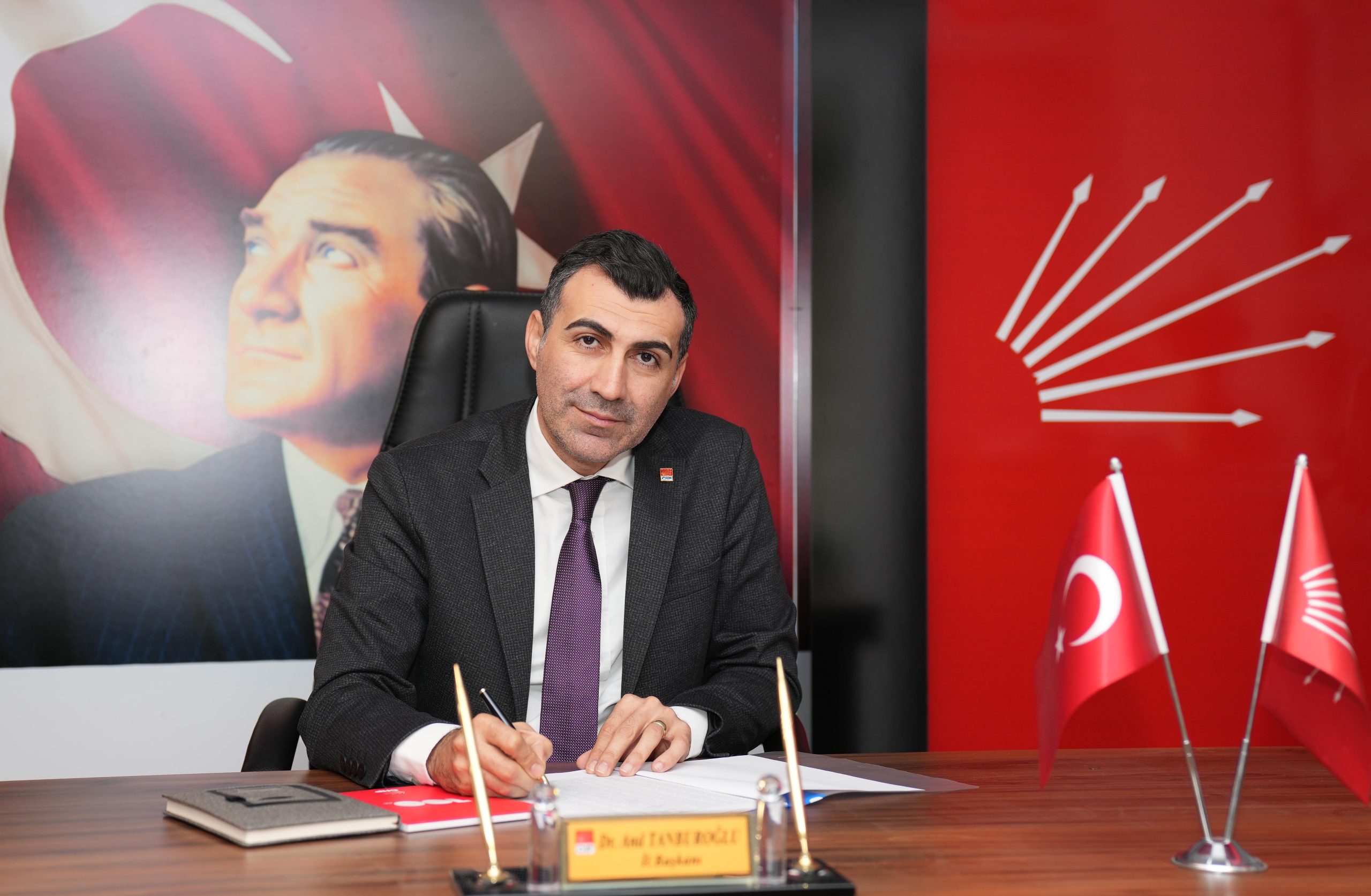 Anıl Tanburoğlu için CHP Adana İl Başkanlığı önünde büyük buluşma düzenlenecek