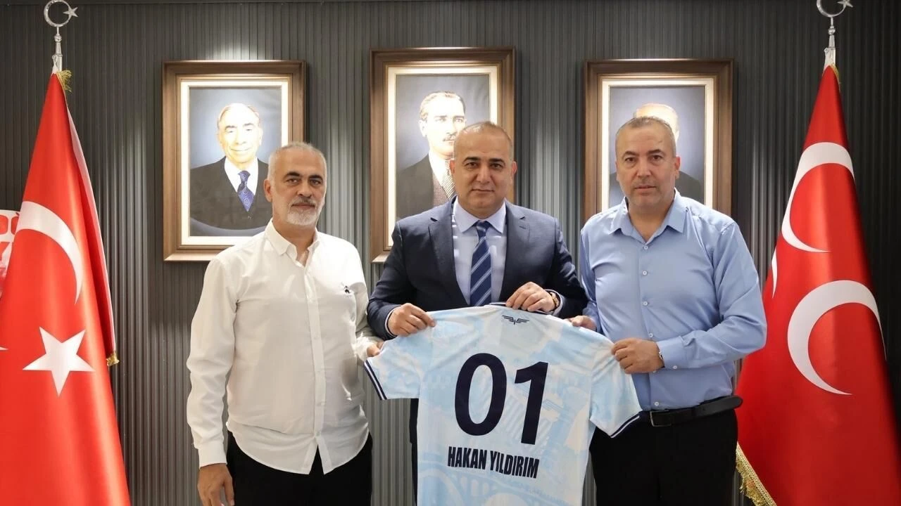 Adana Demirspor yönetiminden MHP Adana İl Başkanı Hakan Yıldırım’a ziyaret
