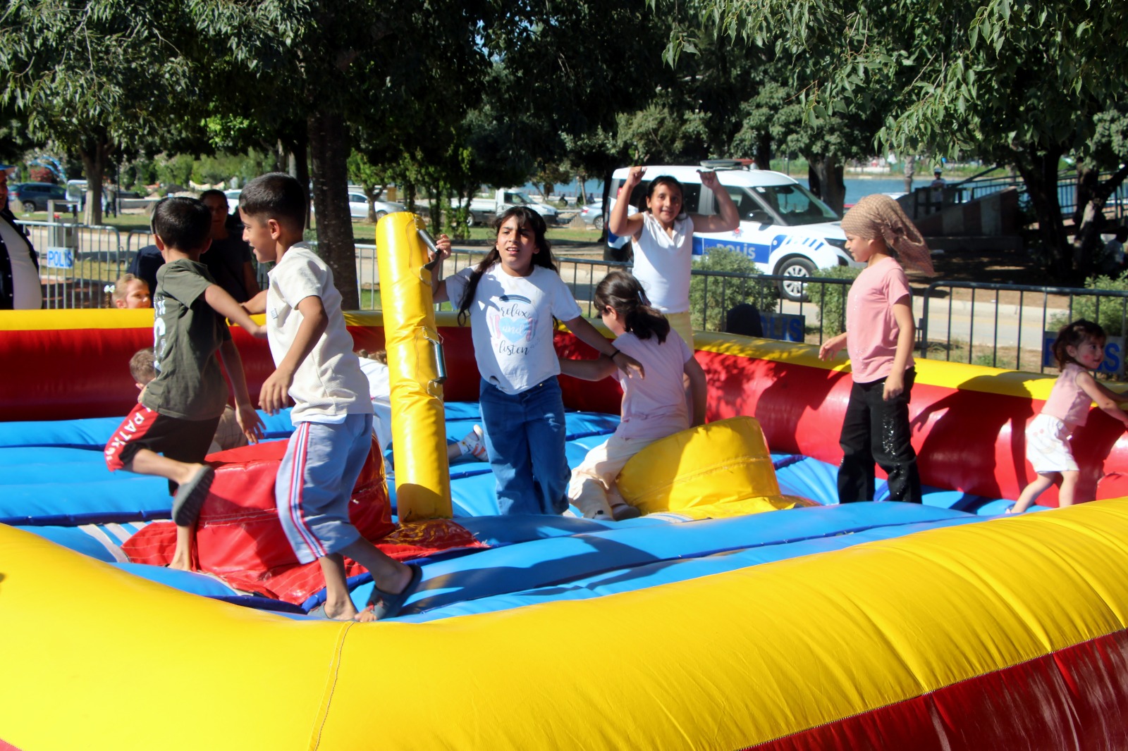 Adana’da aile ve çocuk şenliği düzenlendi