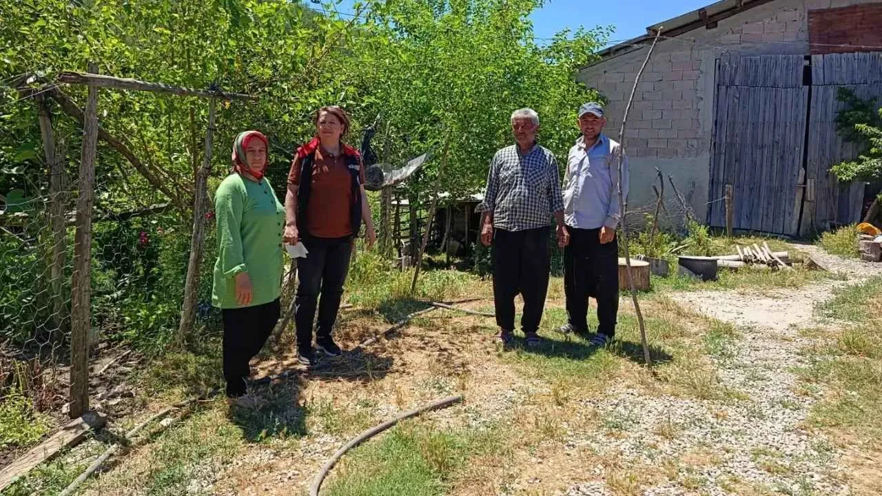Kozan’da üreticilere sahada teknik bilgilendirme