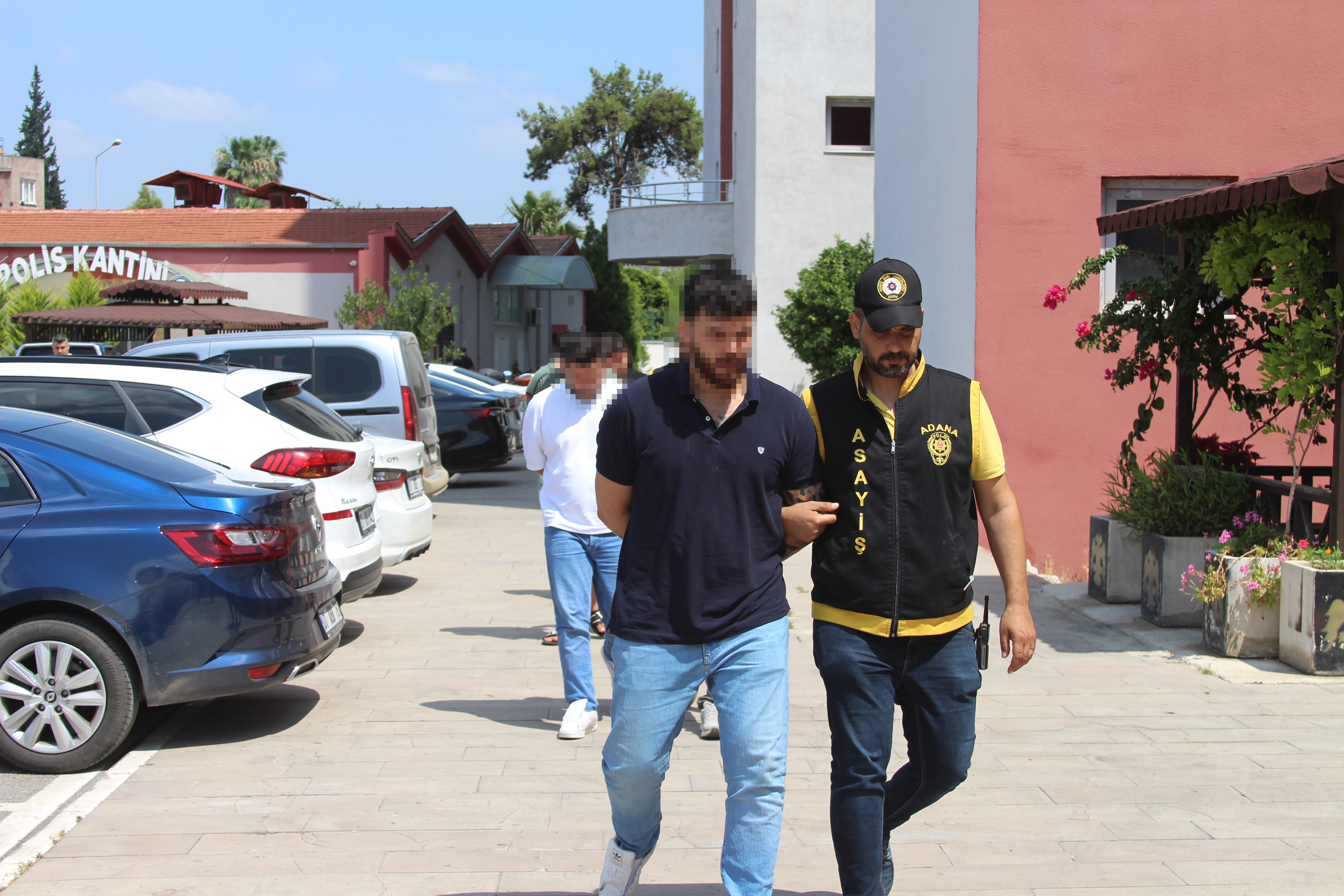 Adana’da “büyü bozma” dolandırıcılığına operasyon