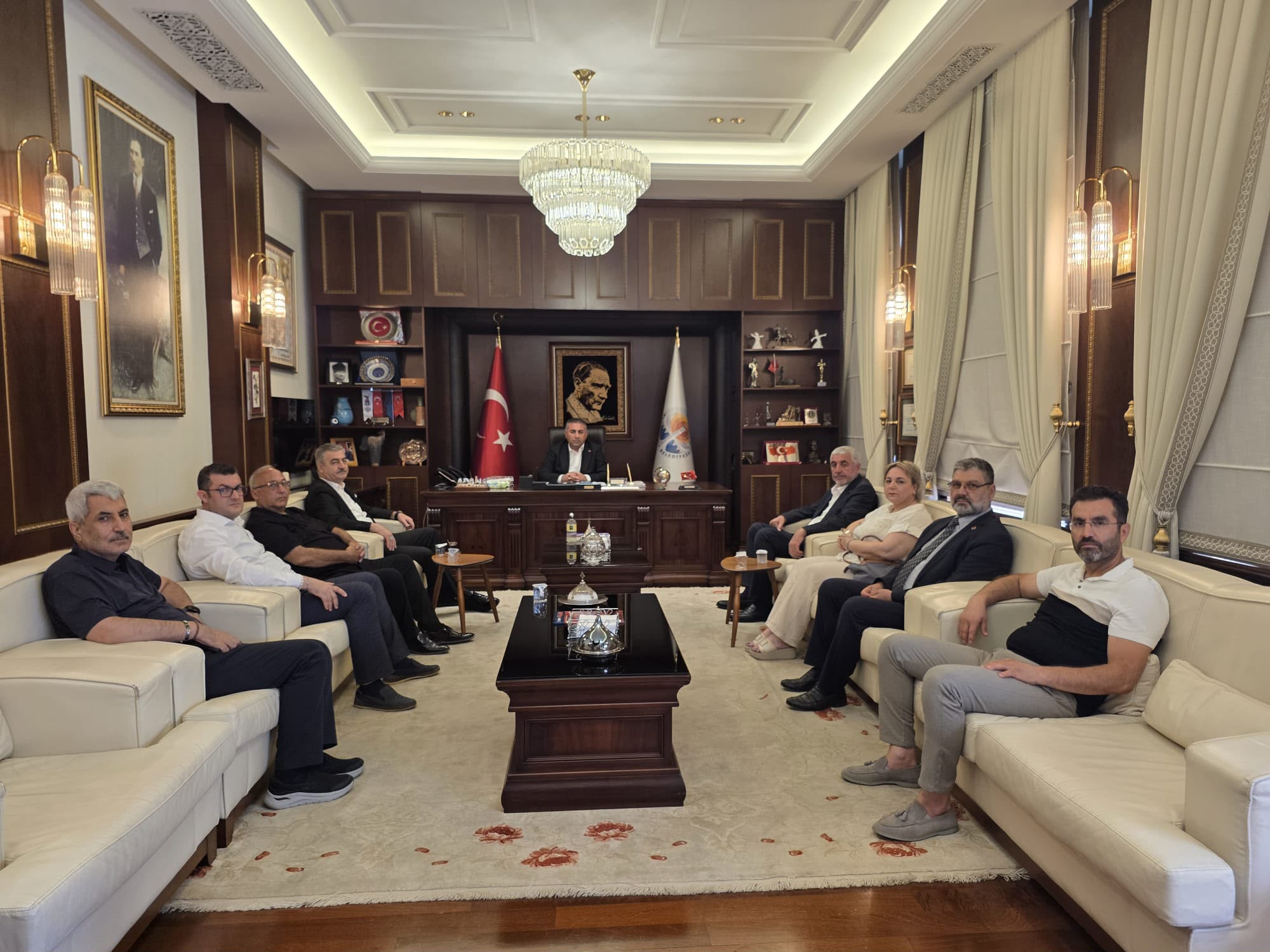 Siyasi partiler Adana’nın sorunları için bir araya geldi