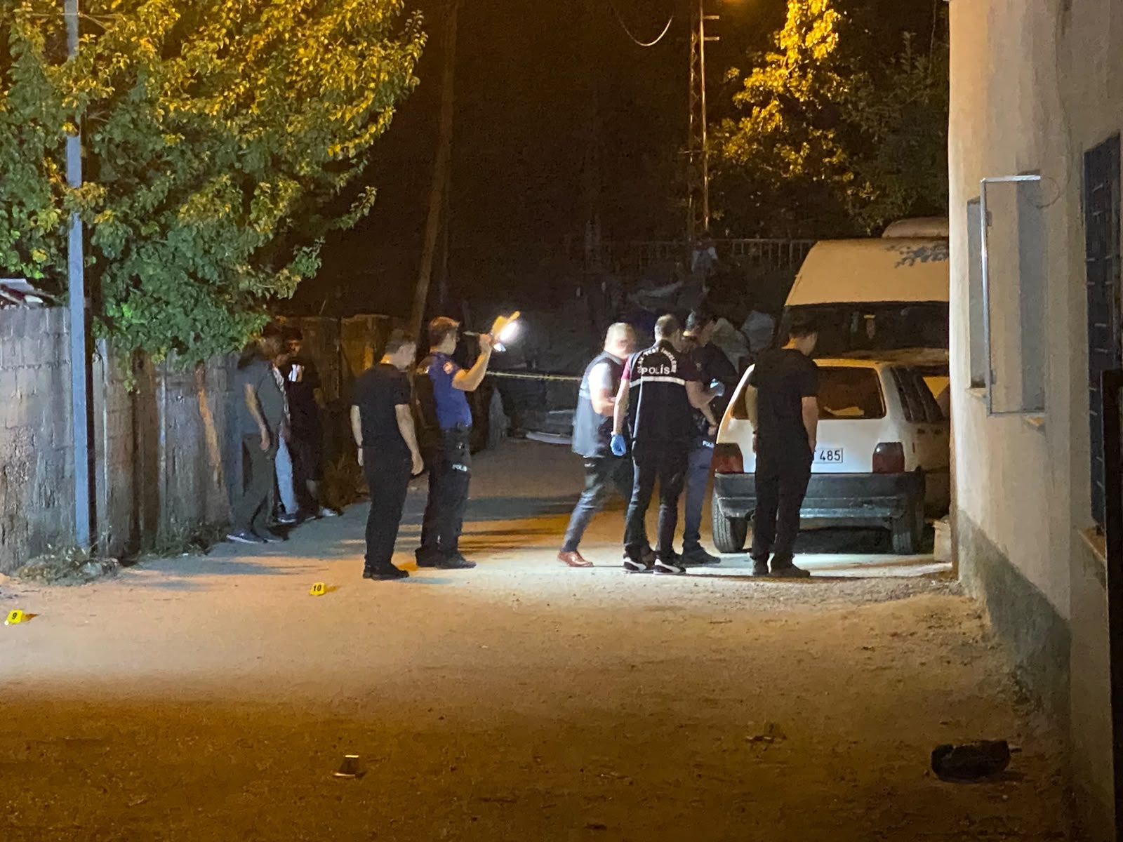 Ceyhan’da silahlar konuştu: 1’i ağır 4 yaralı