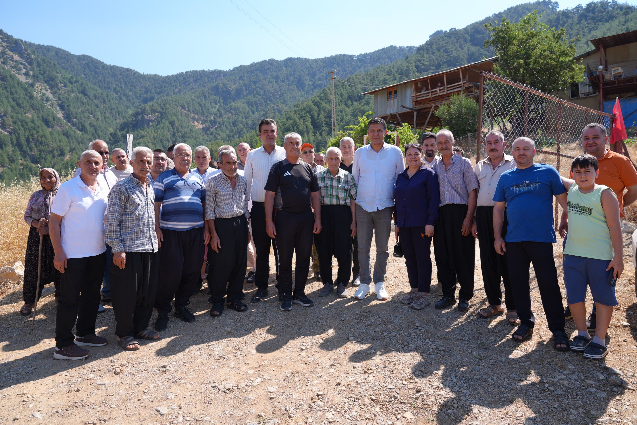Kozan Belediye Başkanı Mustafa Atlı kırsal mahallelerin taleplerini dinledi