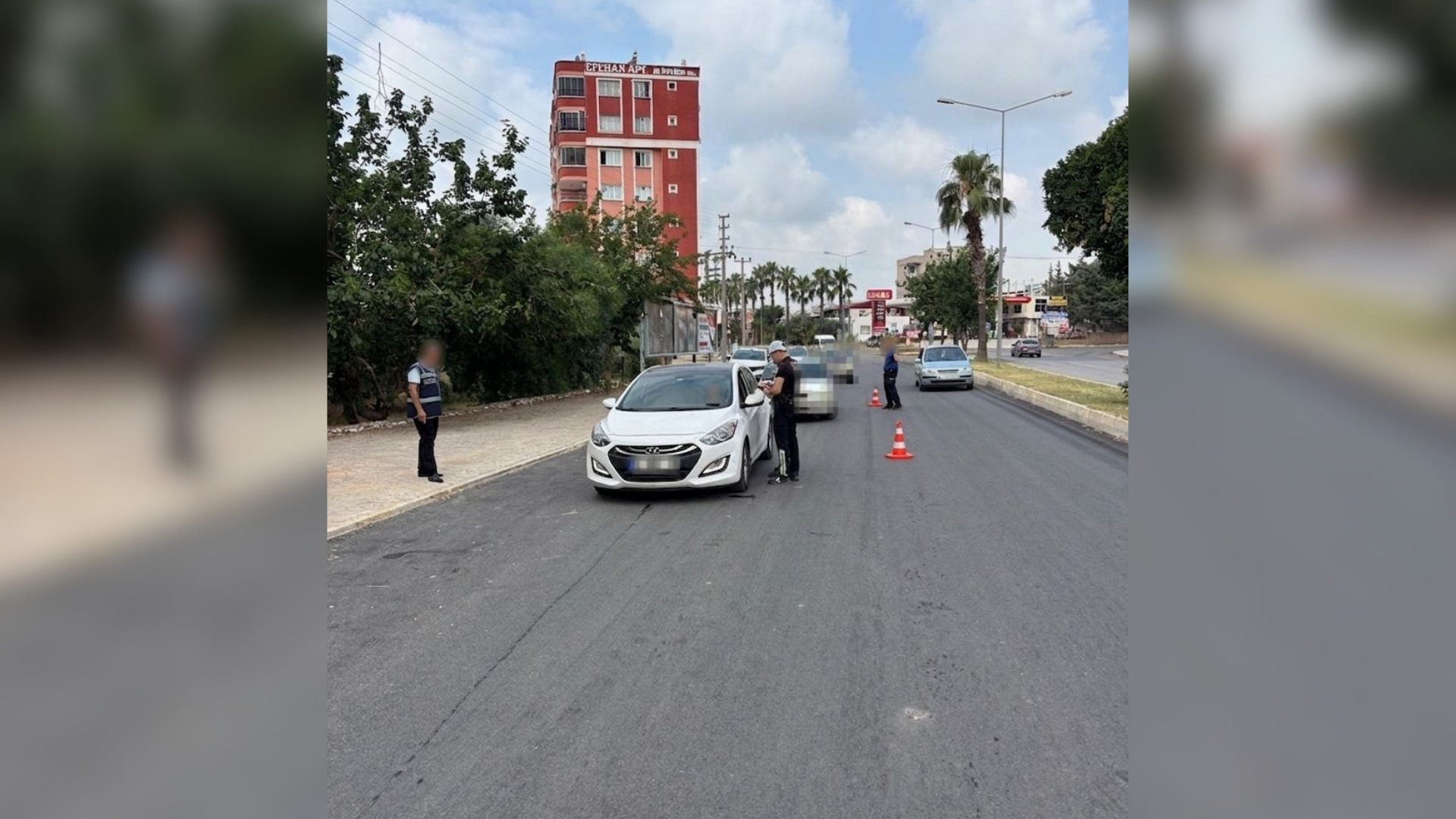 Kozan’da polis denetimlerinde aranan 5 kişi yakalandı