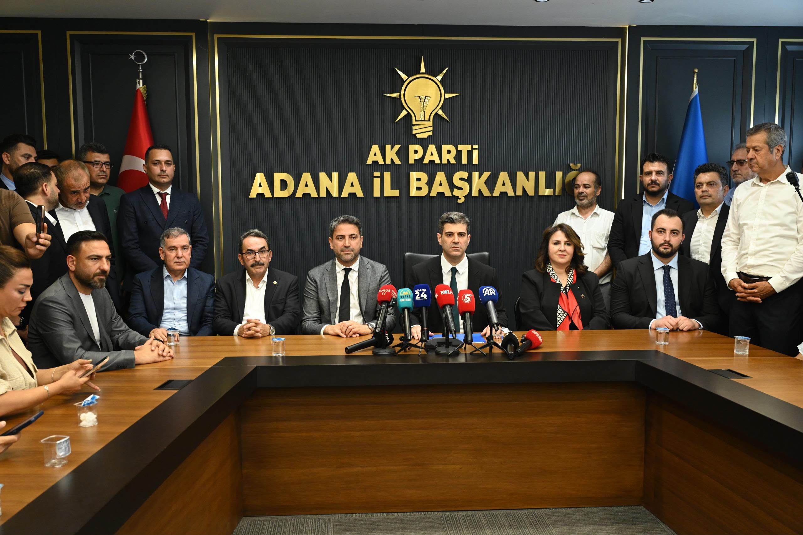 AK Parti Adana İl Başkanı Mustafa Özkan görevine başladı