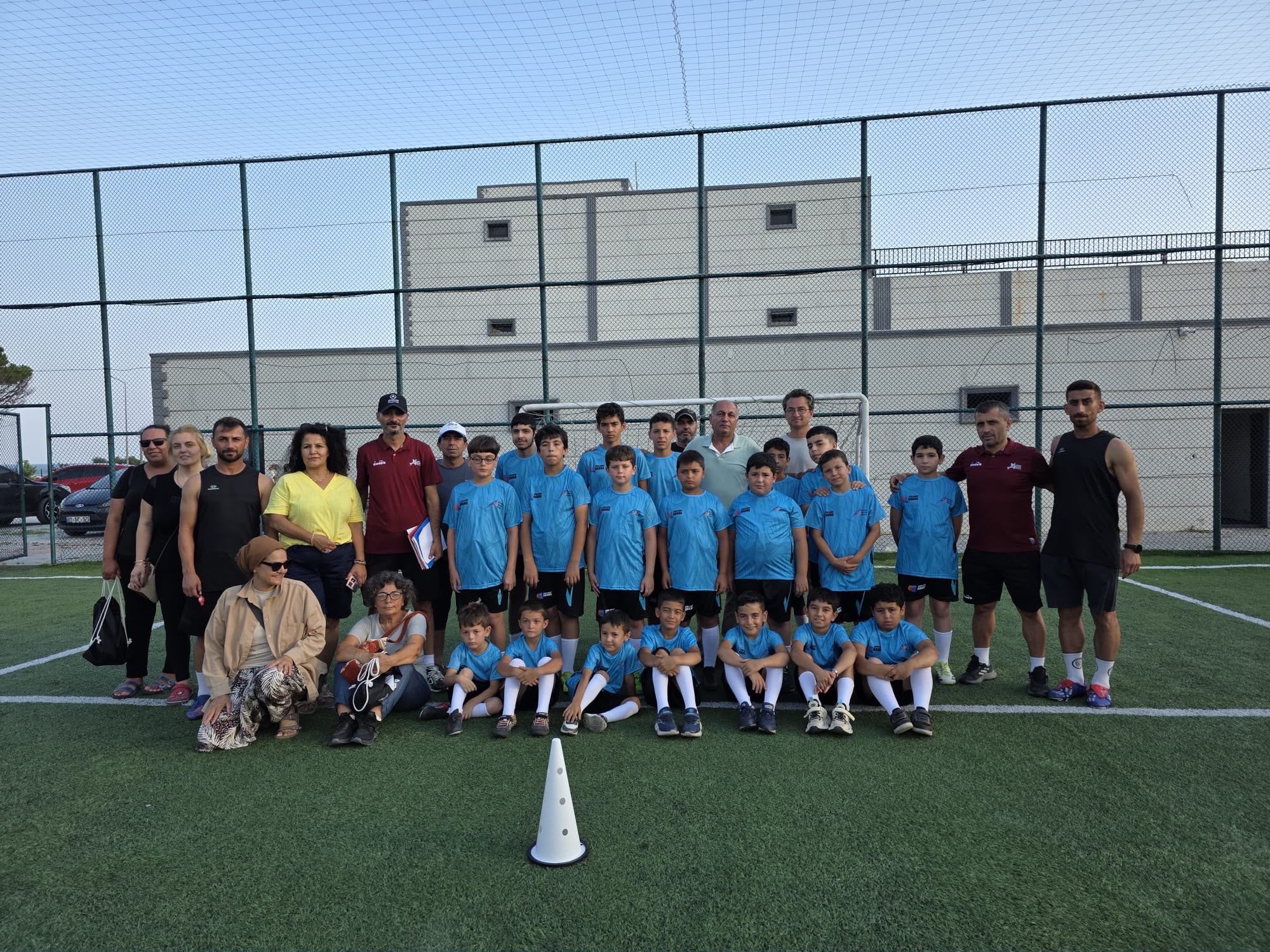 Yumurtalık'ta futbol okulu heyecanı başladı