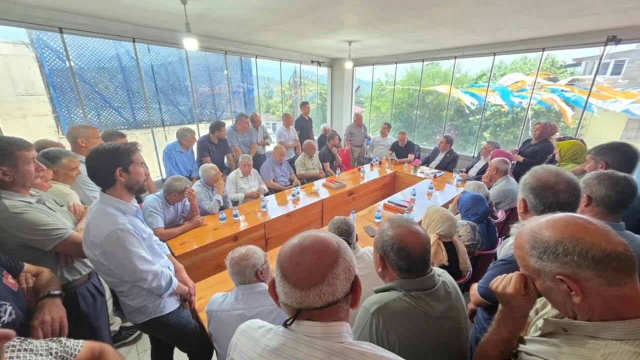 AK Parti Adana Milletvekili Abdullah Doğru Aladağ’da temaslarda bulundu