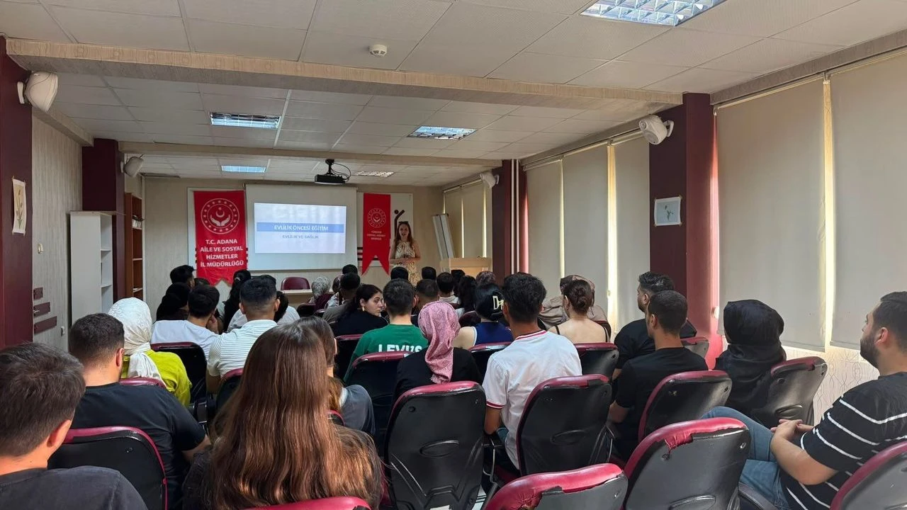 Adana’da evlilik kredisine başvuran çiftlere eğitim