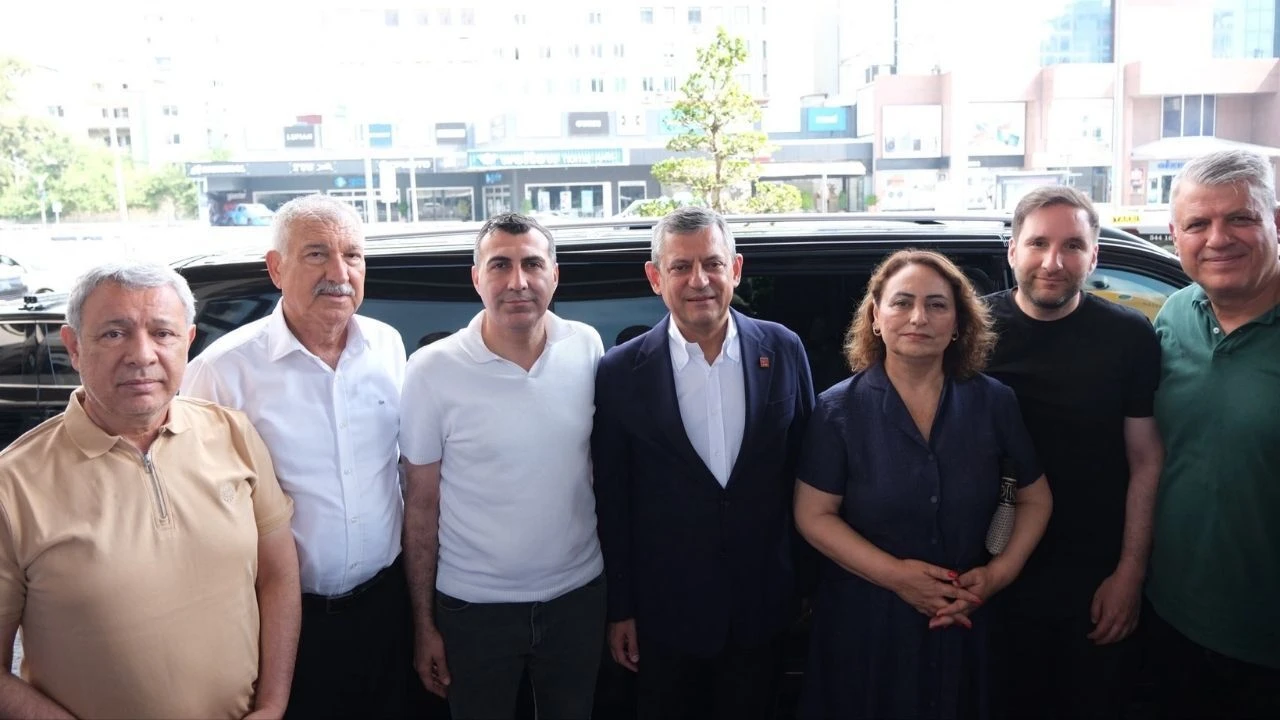 Özgür Özel’in Adana programı birlik mesajlarıyla tamamlandı