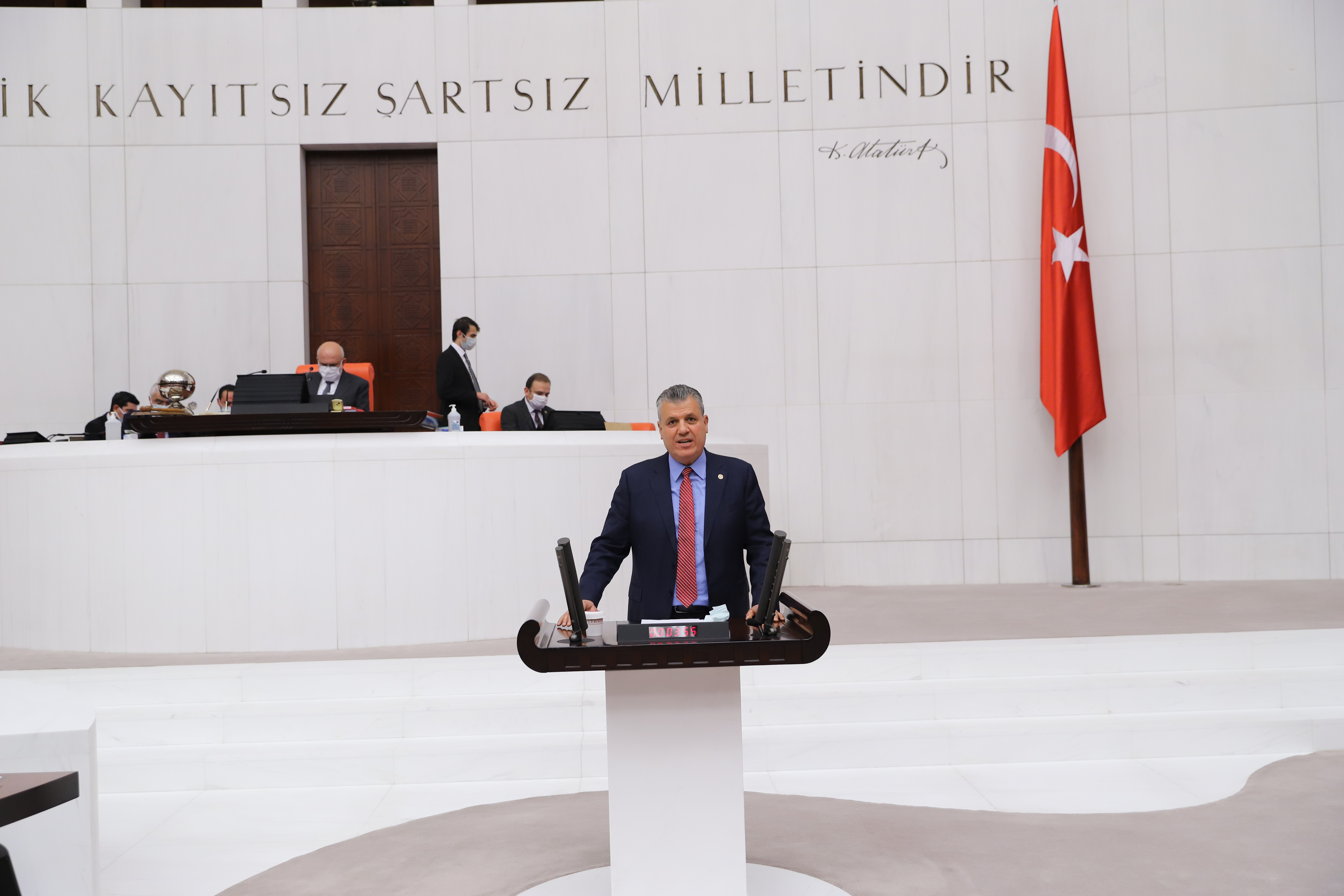 Ayhan Barut: "Emeklilerimize 'Yaşama, öl' diyorlar"