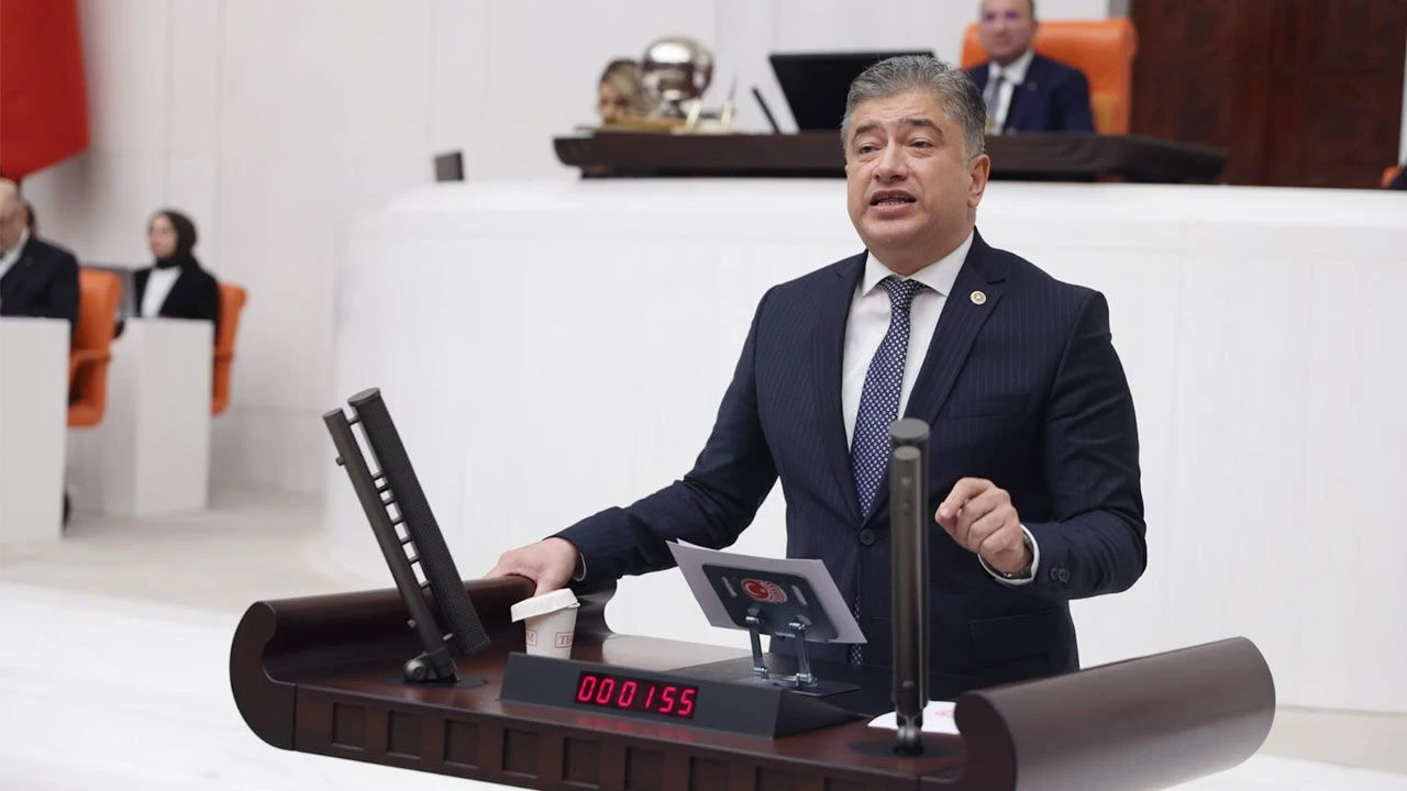 Sadullah Kısacık’tan emekli maaşı tepkisi: “İnsanca maaş şeref borcumuzdur”