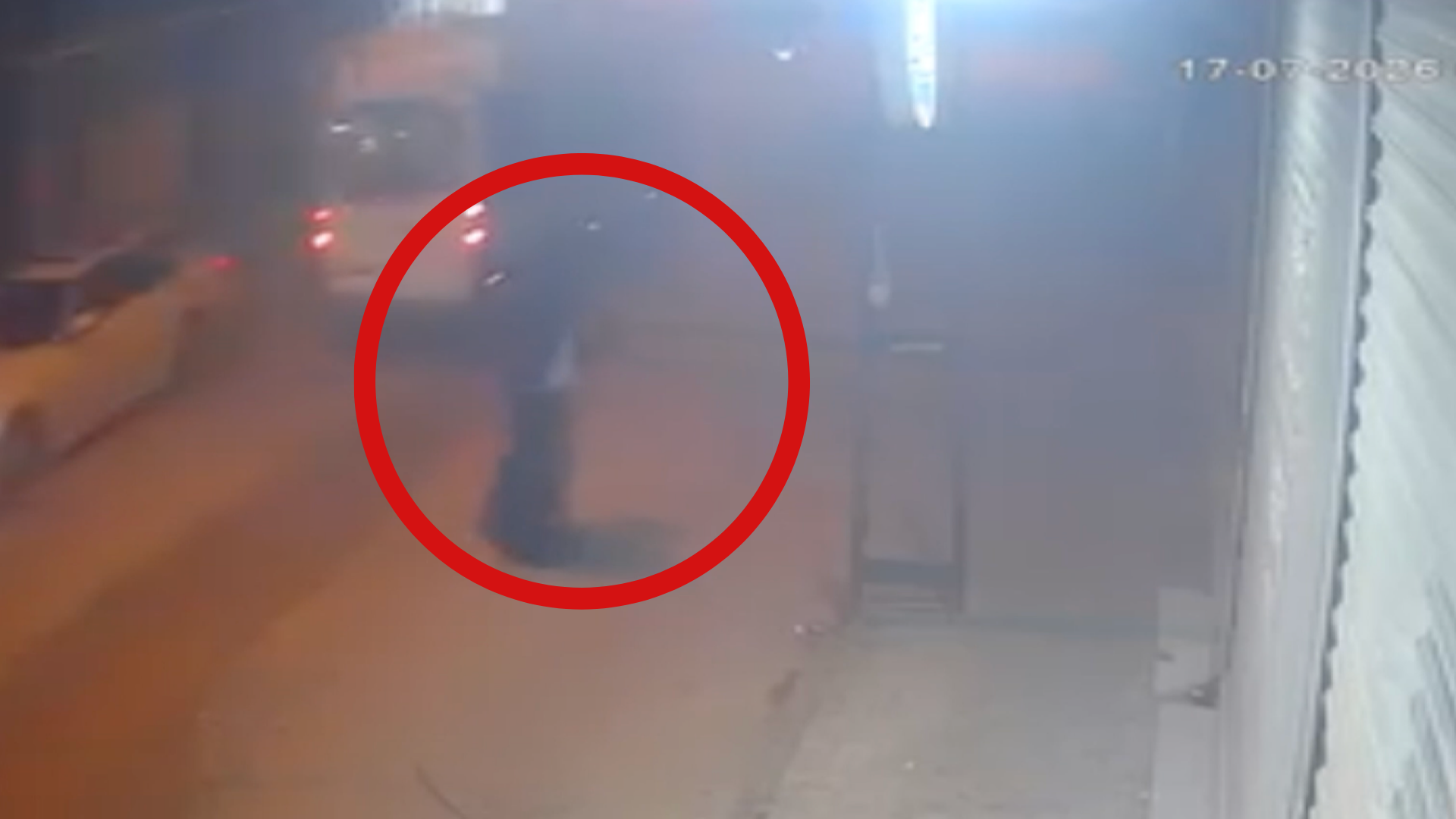 Yüreğir’de çarşaf giyen saldırgan iş yerine defalarca ateş etti