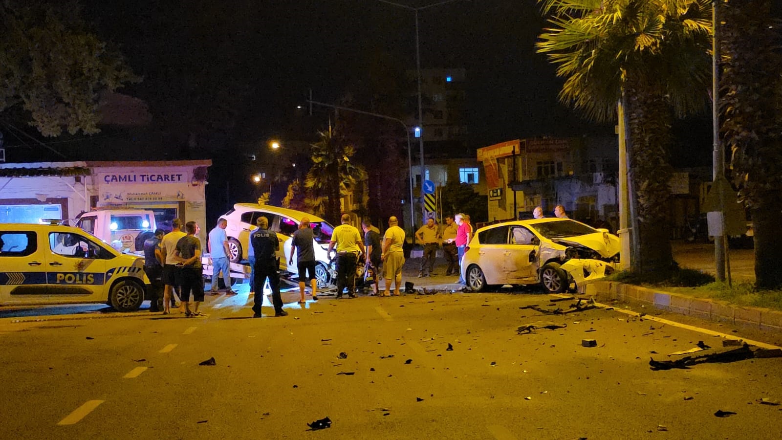 Kozan’da kavşakta iki otomobil çarpıştı: 1 yaralı