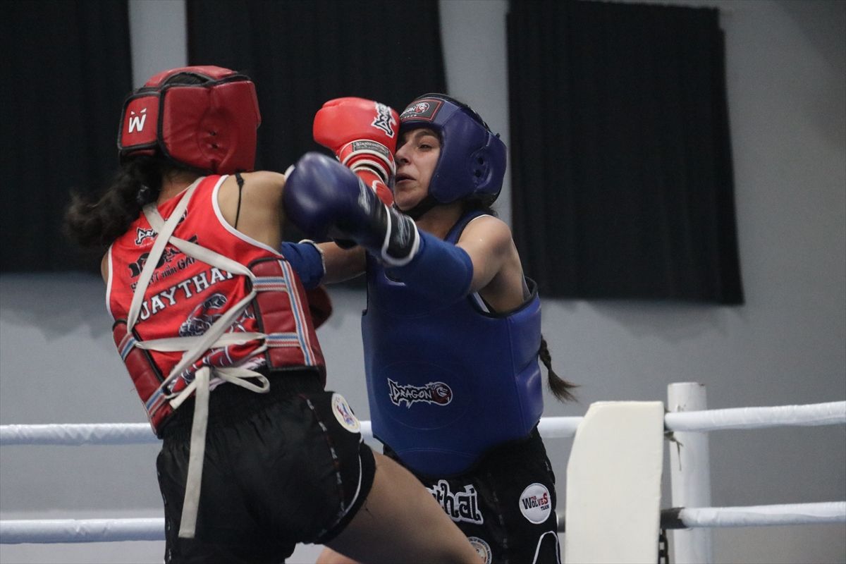 Adana'da düzenlenen Türkiye Gençler Muaythai Şampiyonası tamamlandı