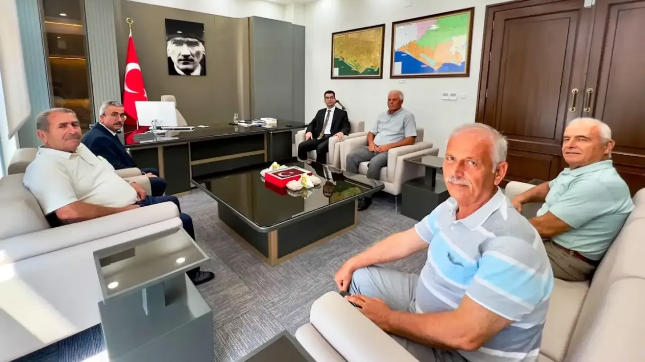 Karataş Belediye Başkanı Bedrettin Karataş’tan Kaymakam Onu’ya ziyaret