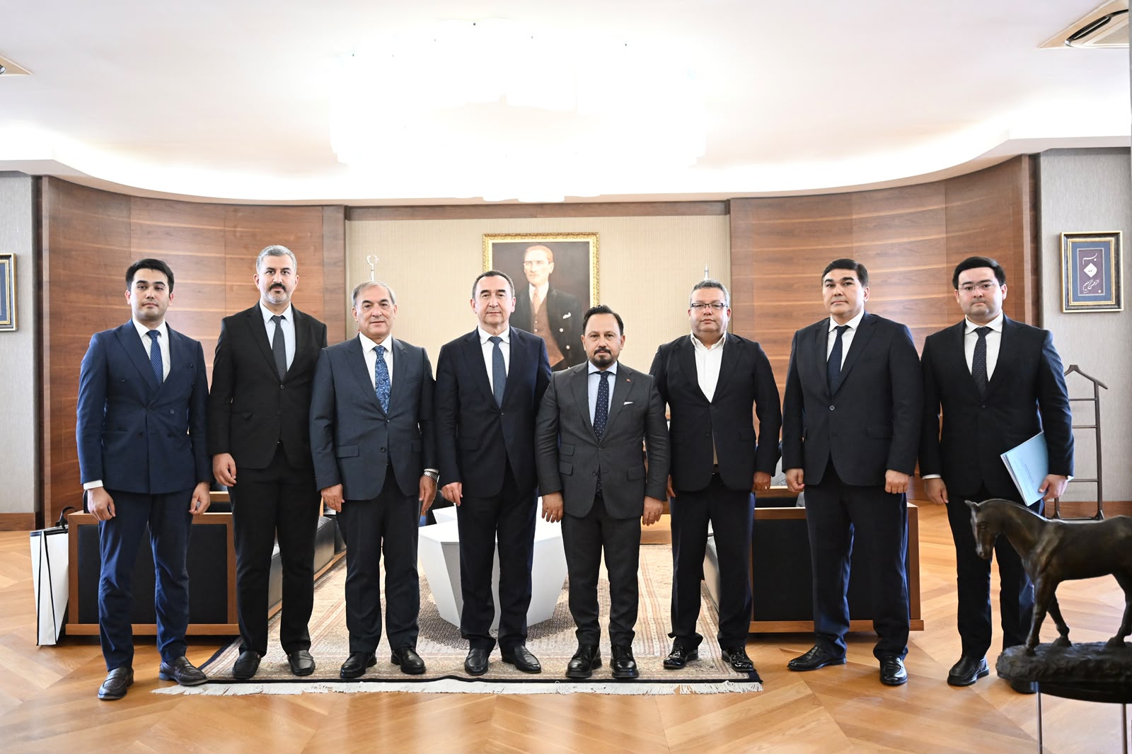 Özbekistan Büyükelçisi Khaydarov’dan Başkan Uludağ’a ziyaret
