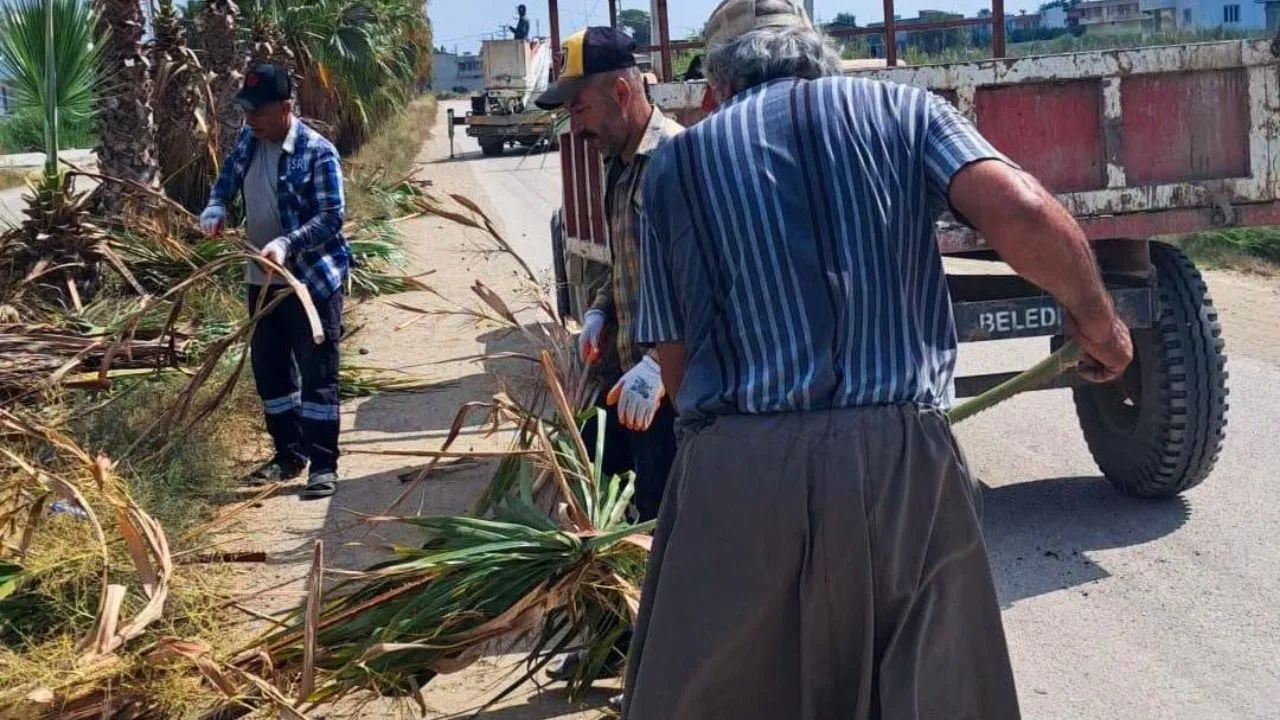 Karataş’ta çevre düzenleme çalışmaları Tuzla Mahallesi'nde devam etti