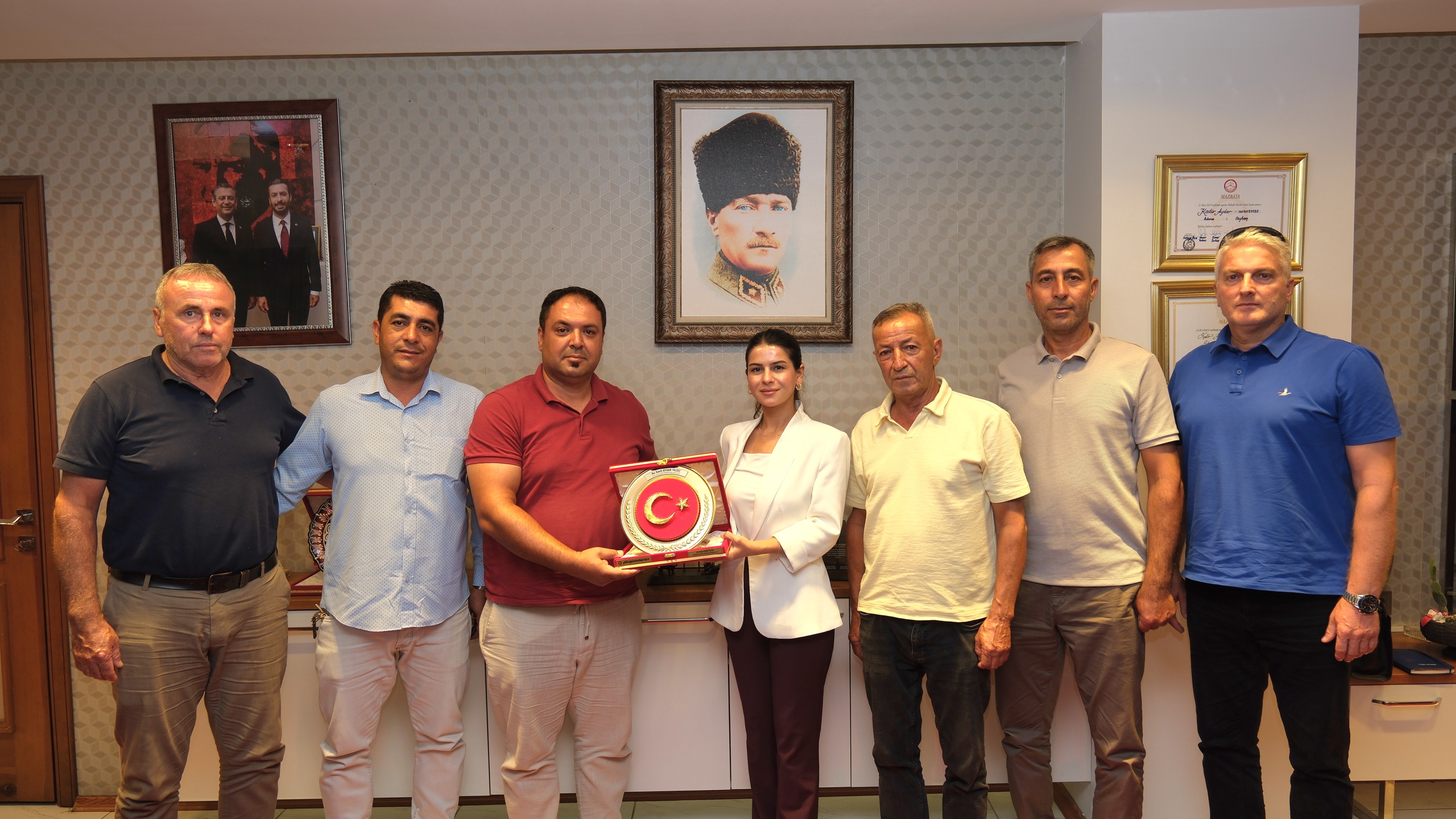 Kırsal mahalle muhtarlarından Başkan Vekili Yıldız'a anlamlı ziyaret