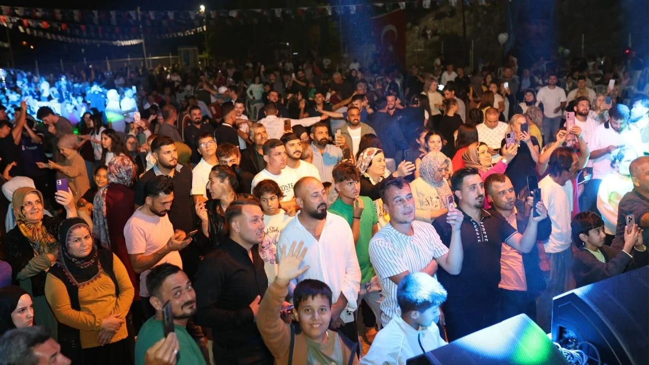 Anahtar Parti’den Kızıldağ Yaylası’nda halk şenliği