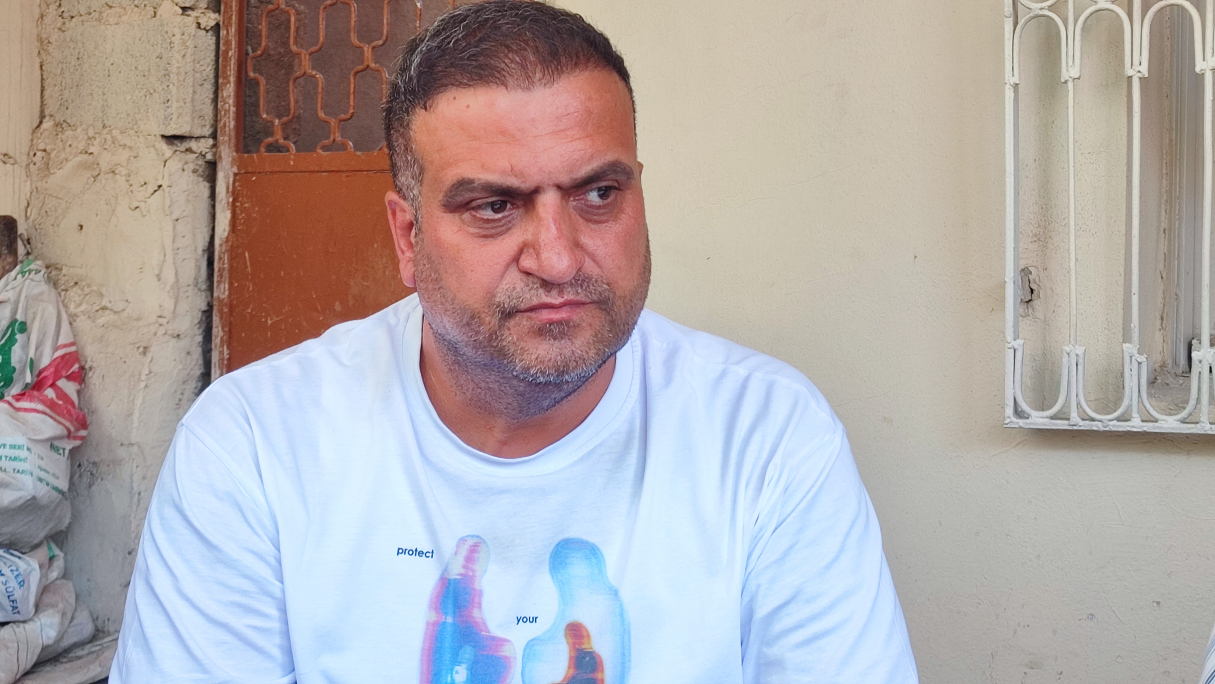 Adana’daki 3 kişinin hayatını kaybettiği cinayette acılı baba konuştu: “Yardım etmek istemişler sadece”