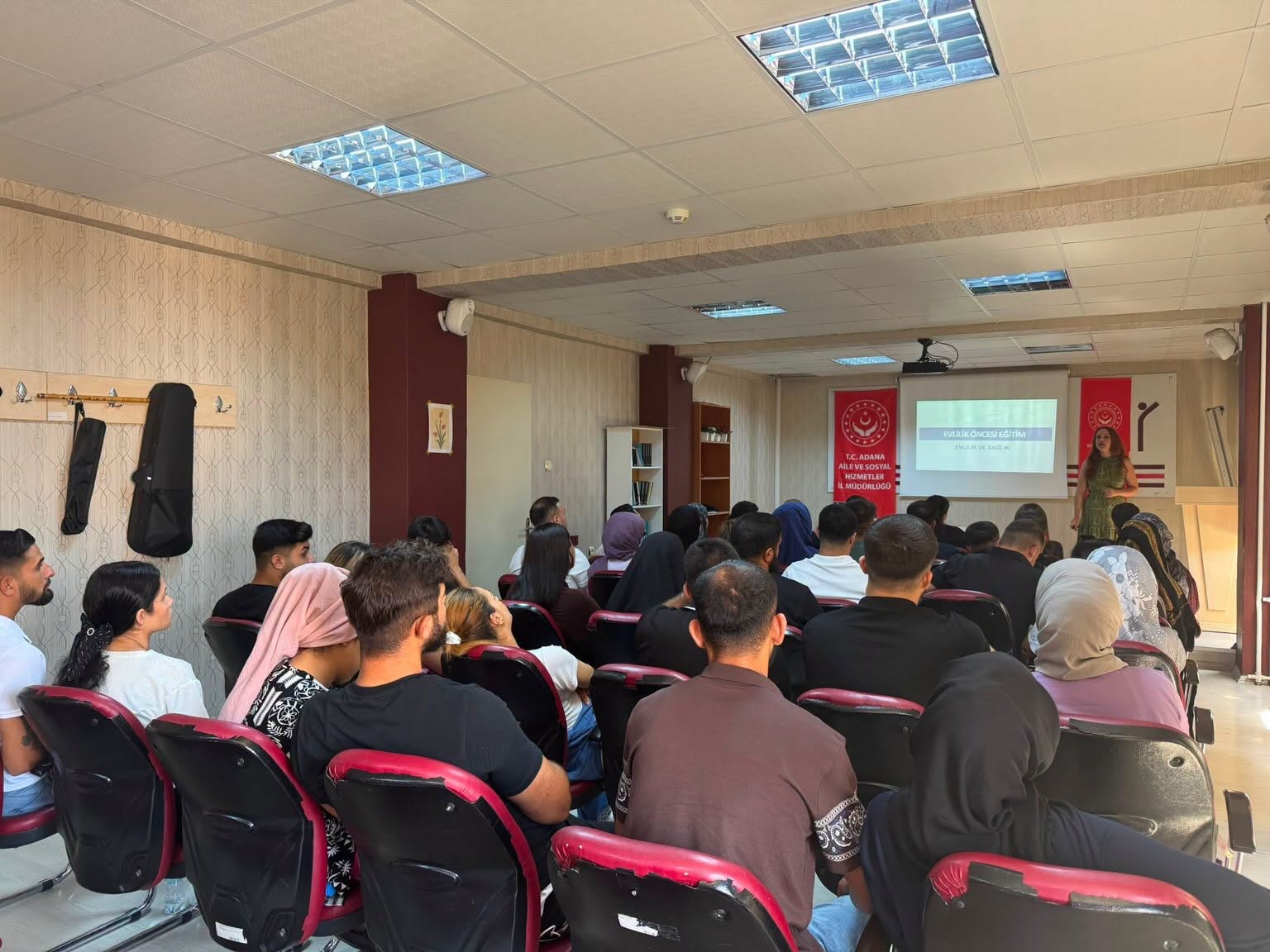 Adana’da evlilik hazırlığı yapan çiftlere eğitim verildi