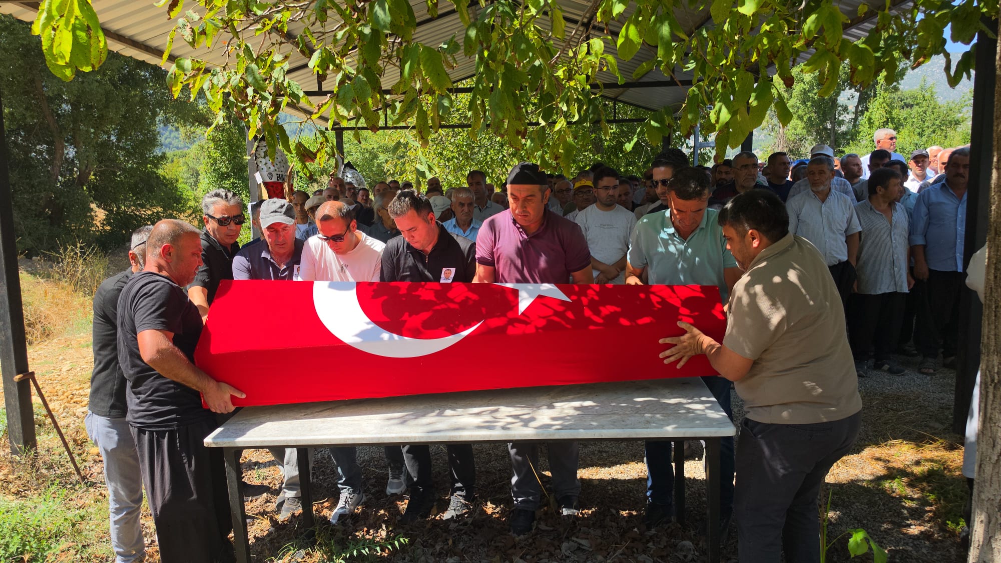 Kayseri’de hayatını kaybeden polis memuru Serkan Duru, Feke’de toprağa verildi