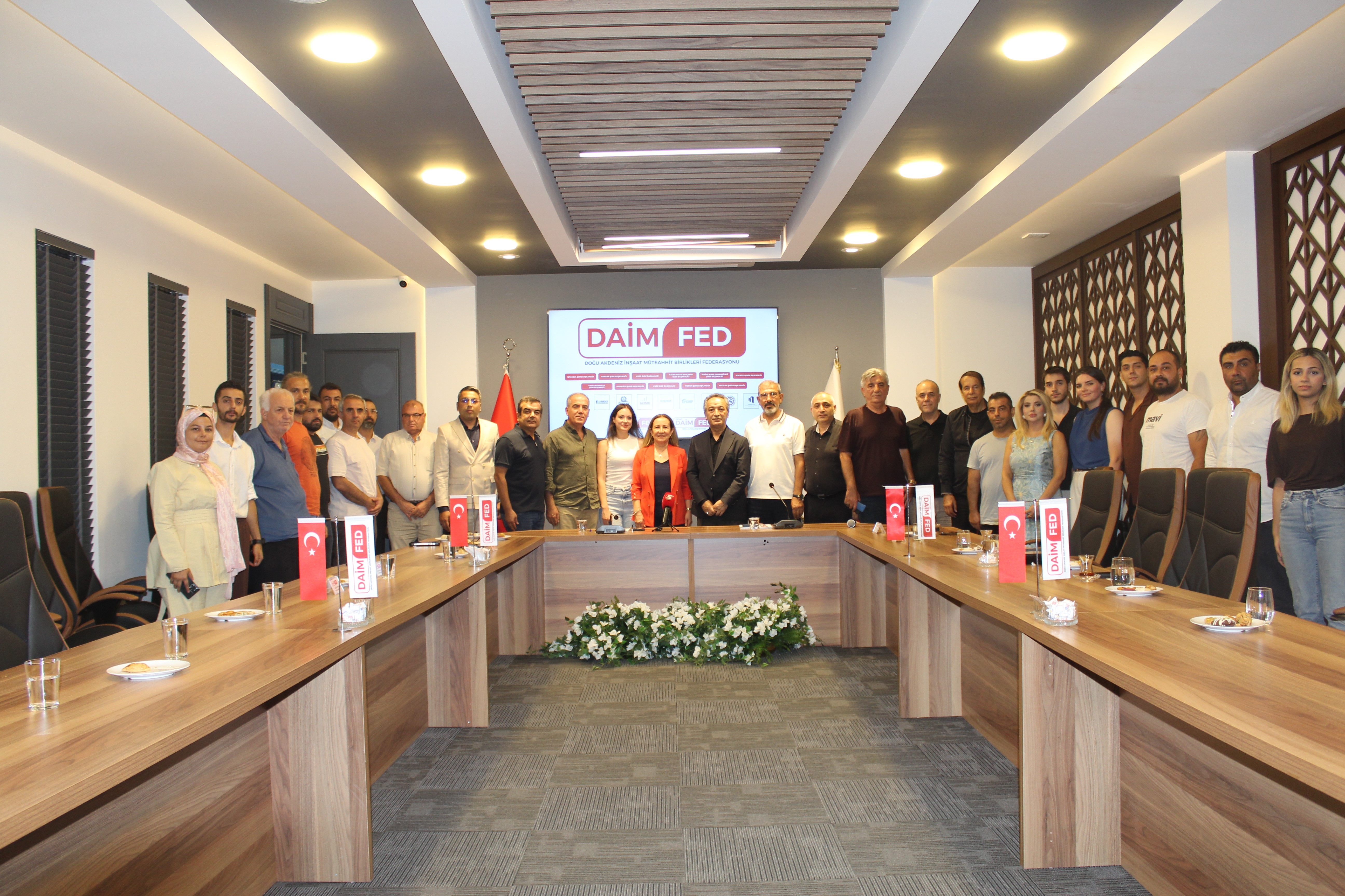 DAİMFED’den, üstün hizmet gösterenlere şeref belgesi