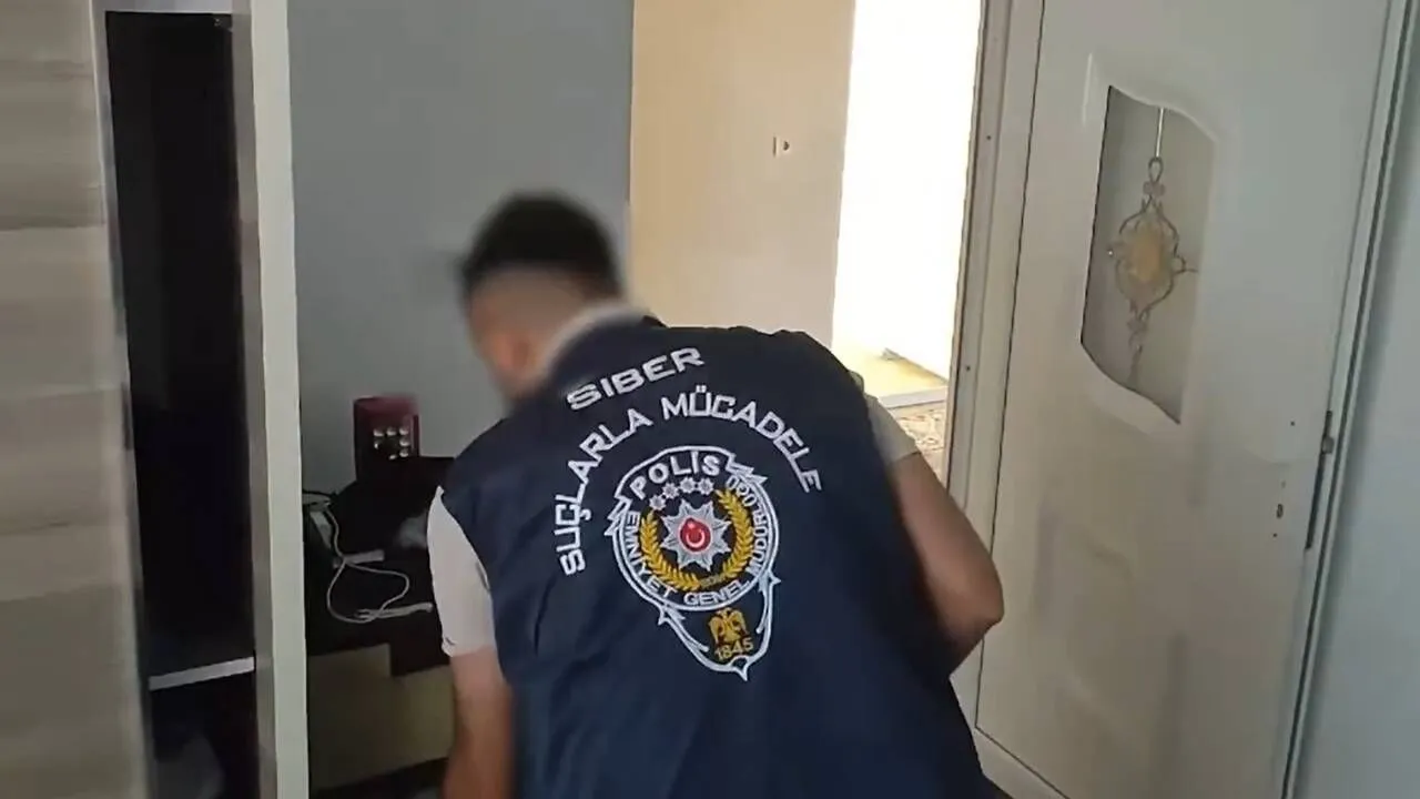 Adana’nın da aralarında bulunduğu 15 ilde siber suç operasyonu: 185 şüpheli yakalandı