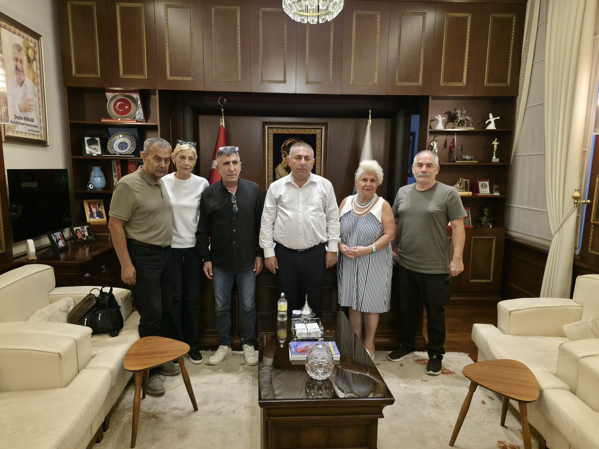 Güngör Geçer, hayvan hakları temsilcileriyle bir araya geldi