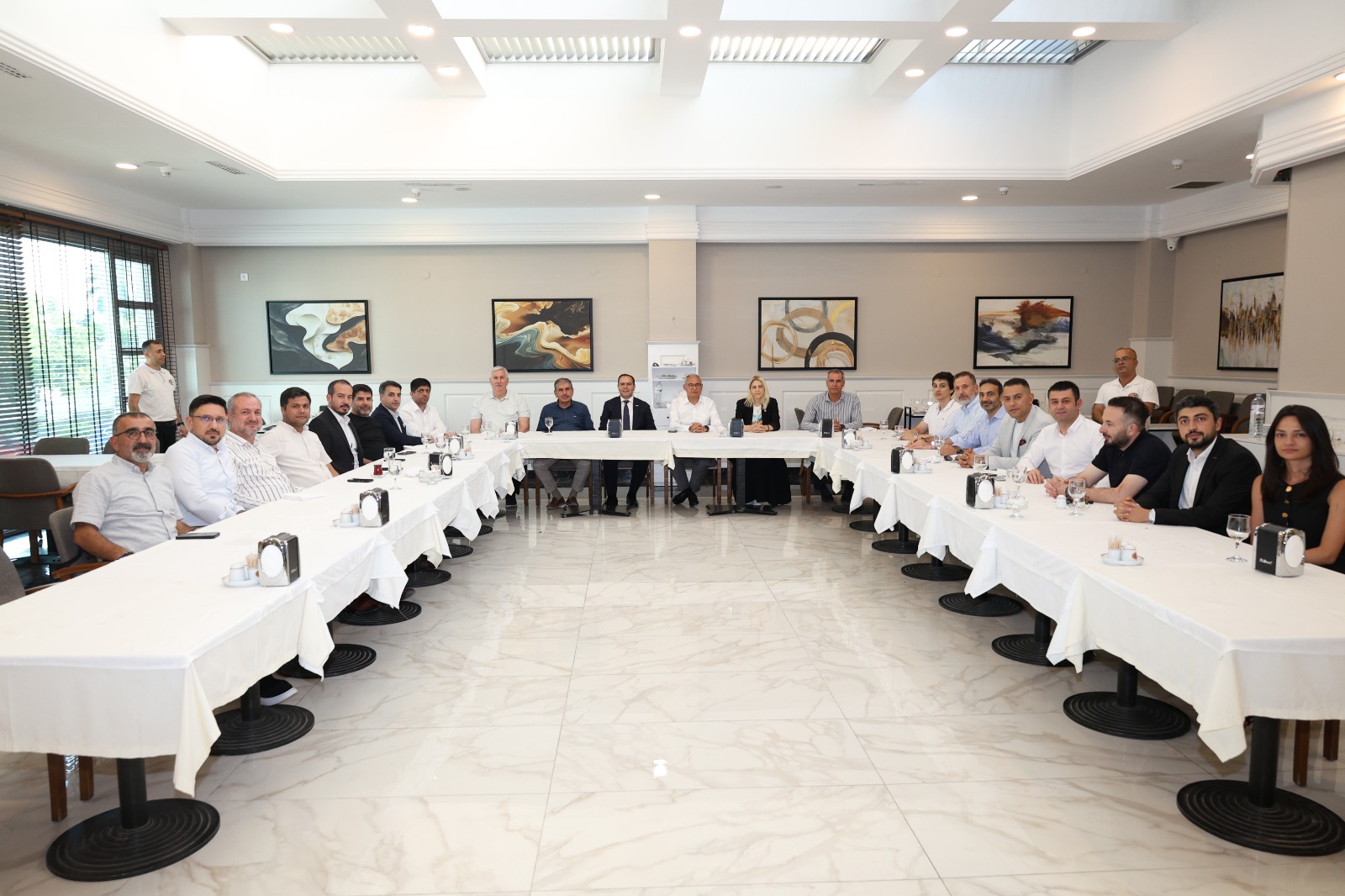AOSB’de üniversite-sanayi iş birliği toplantısı gerçekleştirildi