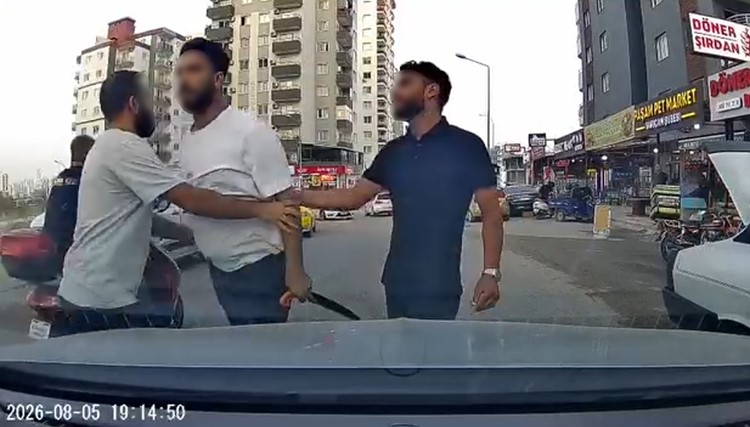 Adana’da trafikte testereyle saldırı iddiası: Şüpheli tutuklandı