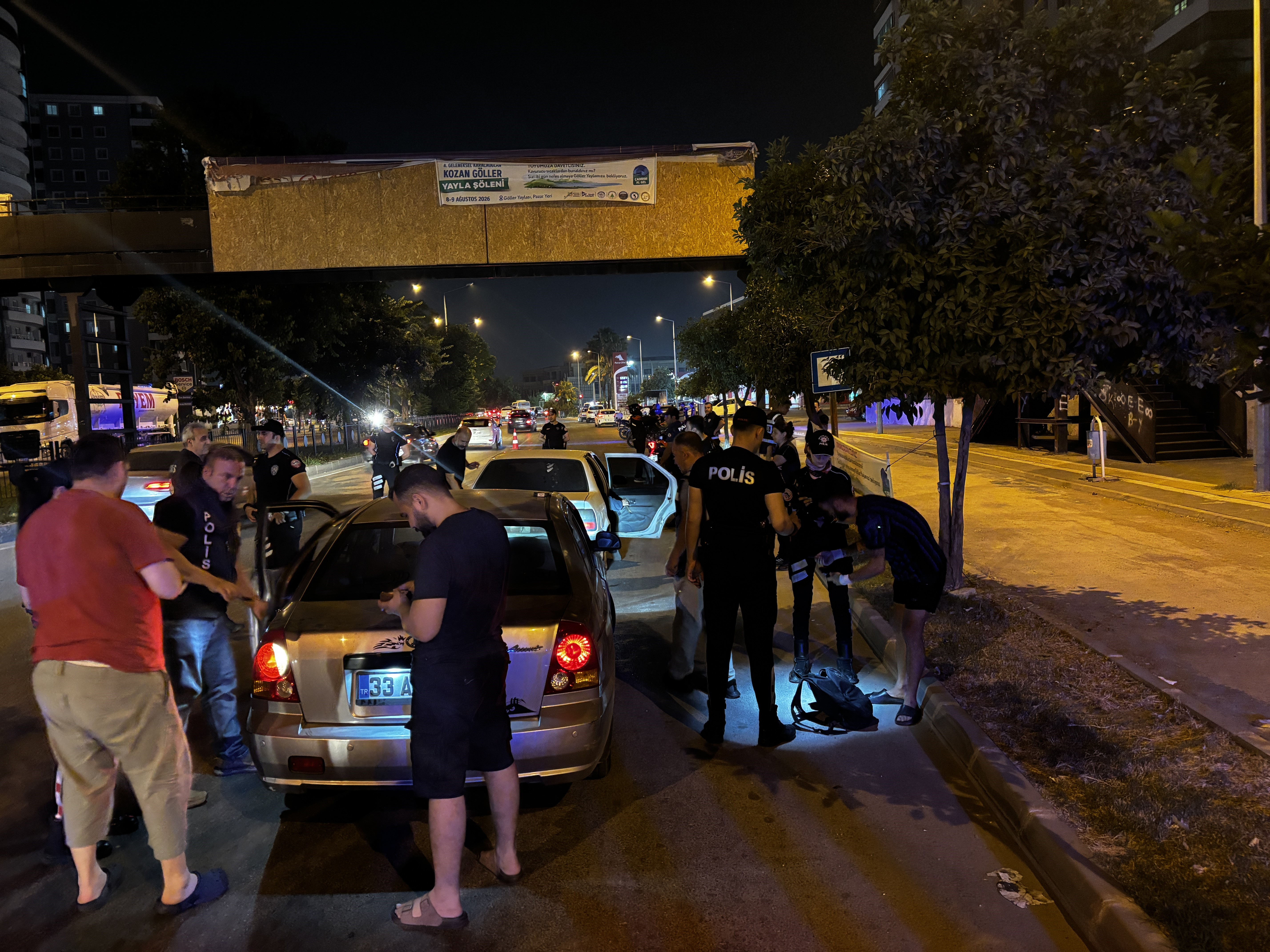 Adana’da Huzur ve Güven uygulaması: 62 aranan şahıs yakalandı
