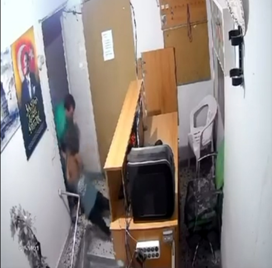Adana’da birlikte yaşadığı erkeğin şiddetine maruz kalan kadın yardım istedi
