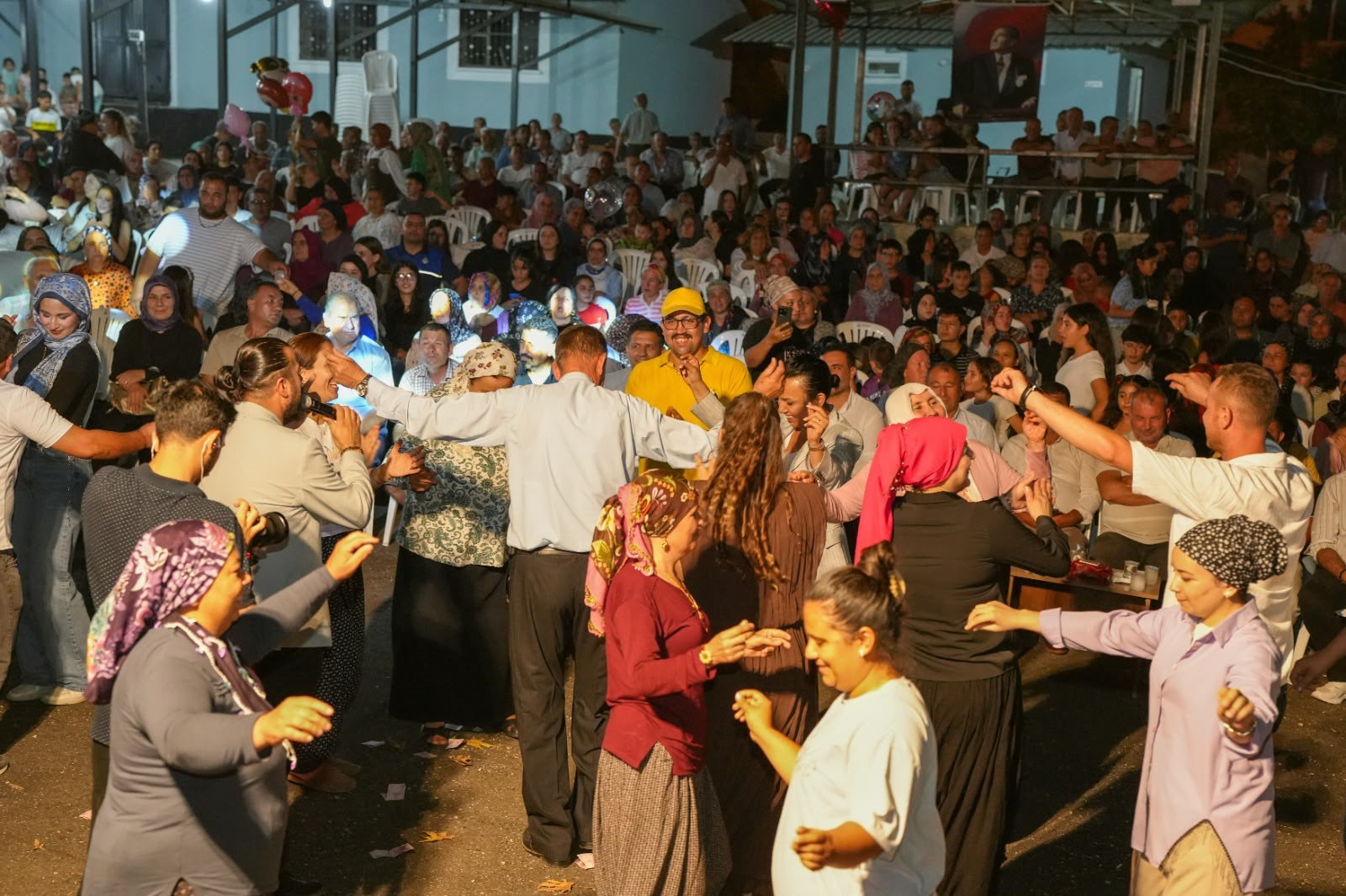 Kozan’da Yaz Konserleri Akdam’da şenliğe dönüştü