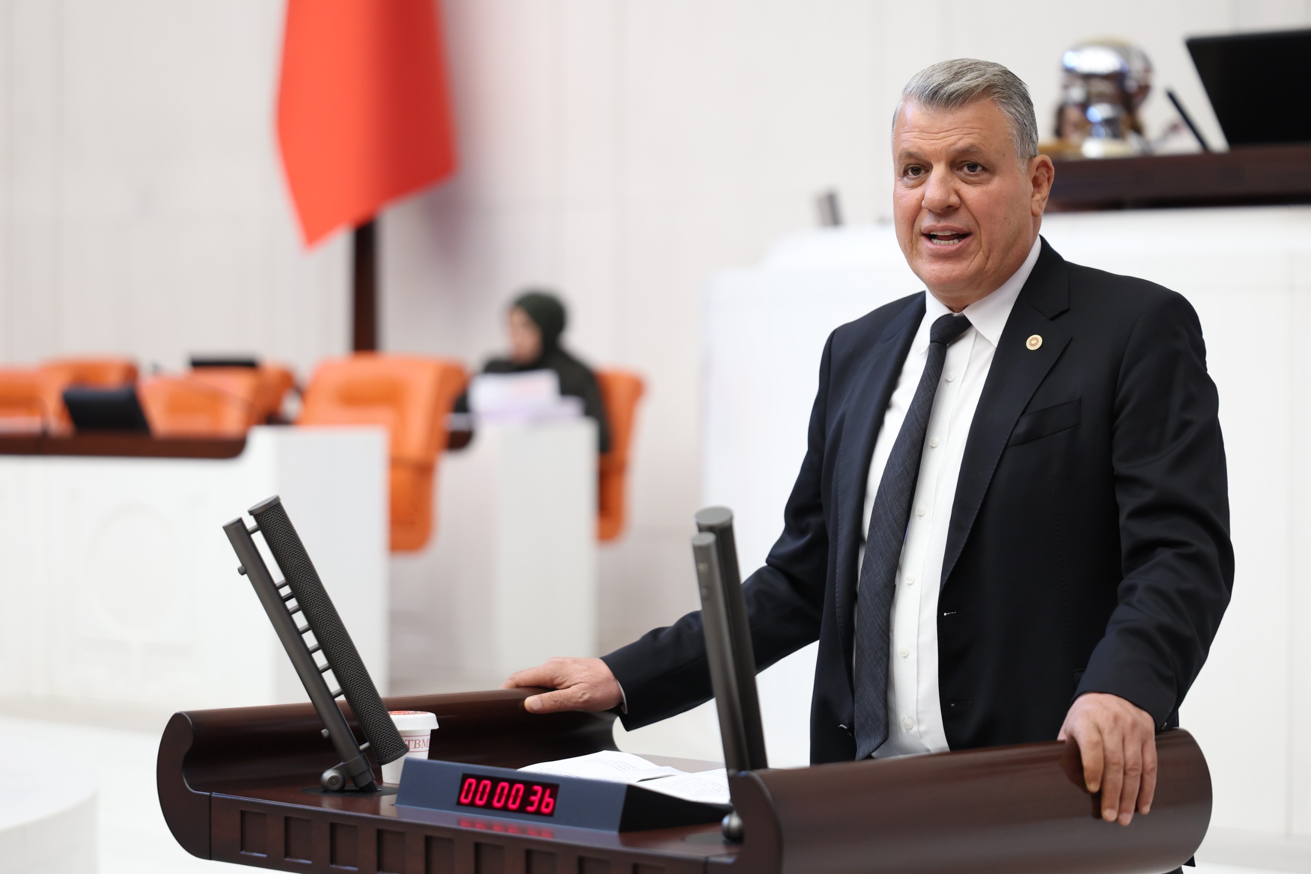 YENİ Parti Adana Milletvekili Ayhan Barut: “Çukurova Üniversitesi’ndeki bu kriz derhal çözülmeli”