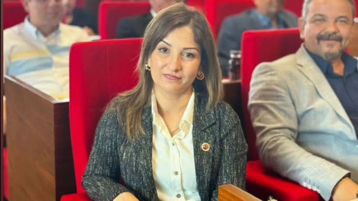 Sarıçam’da siyasi hareketlilik: Derya Selim istifa ediyor