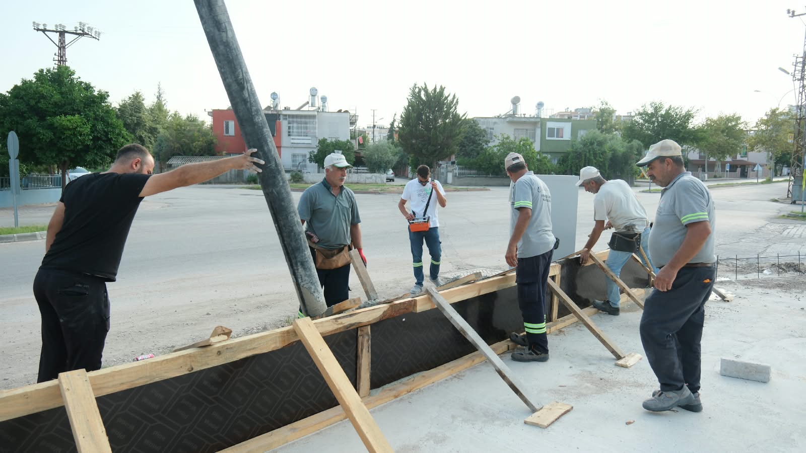 Ceyhan'da Şehit Uzman Çavuş Uğur Şahin Parkı baştan sona yenileniyor